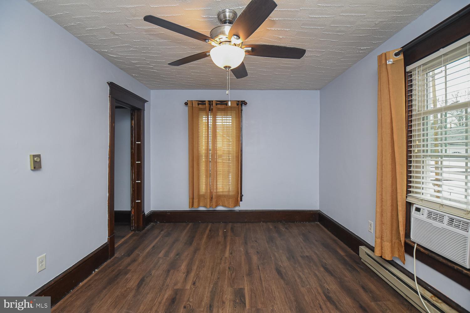 SOUTH MAIN - Residential