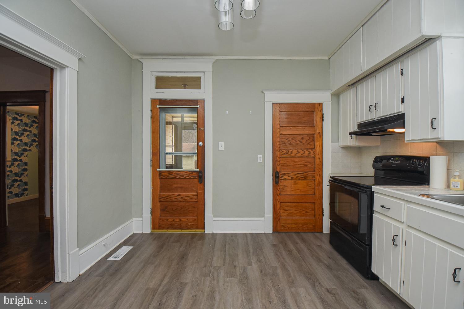 SOUTH MAIN - Residential