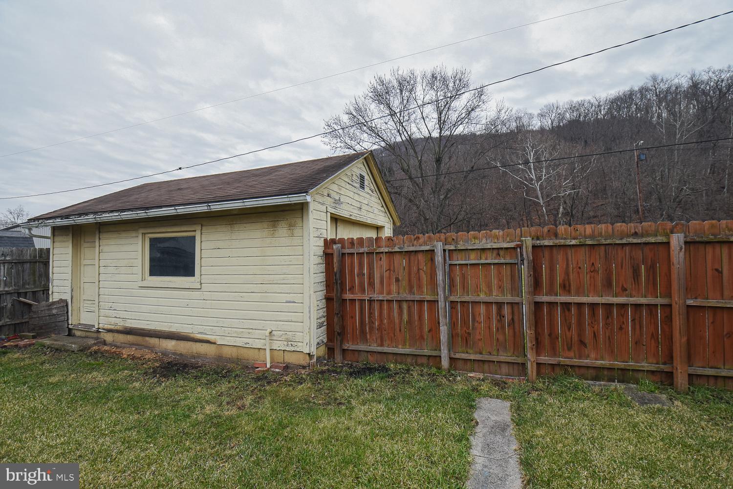 SOUTH MAIN - Residential