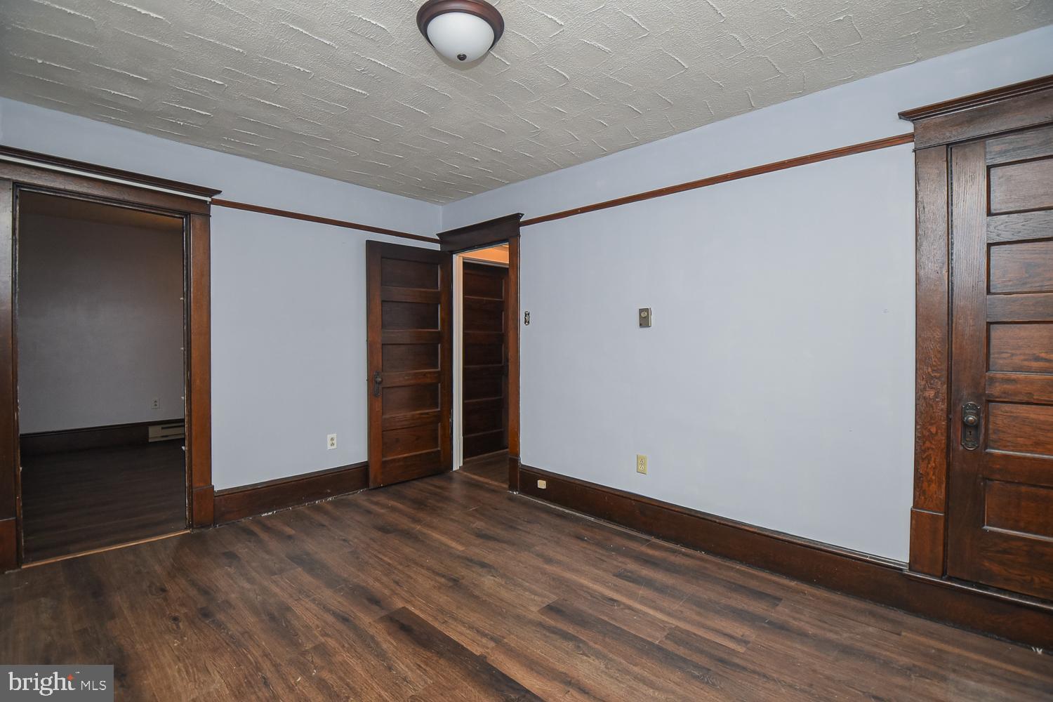 SOUTH MAIN - Residential