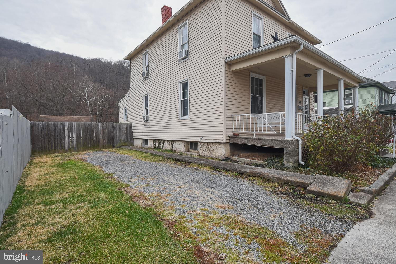 SOUTH MAIN - Residential