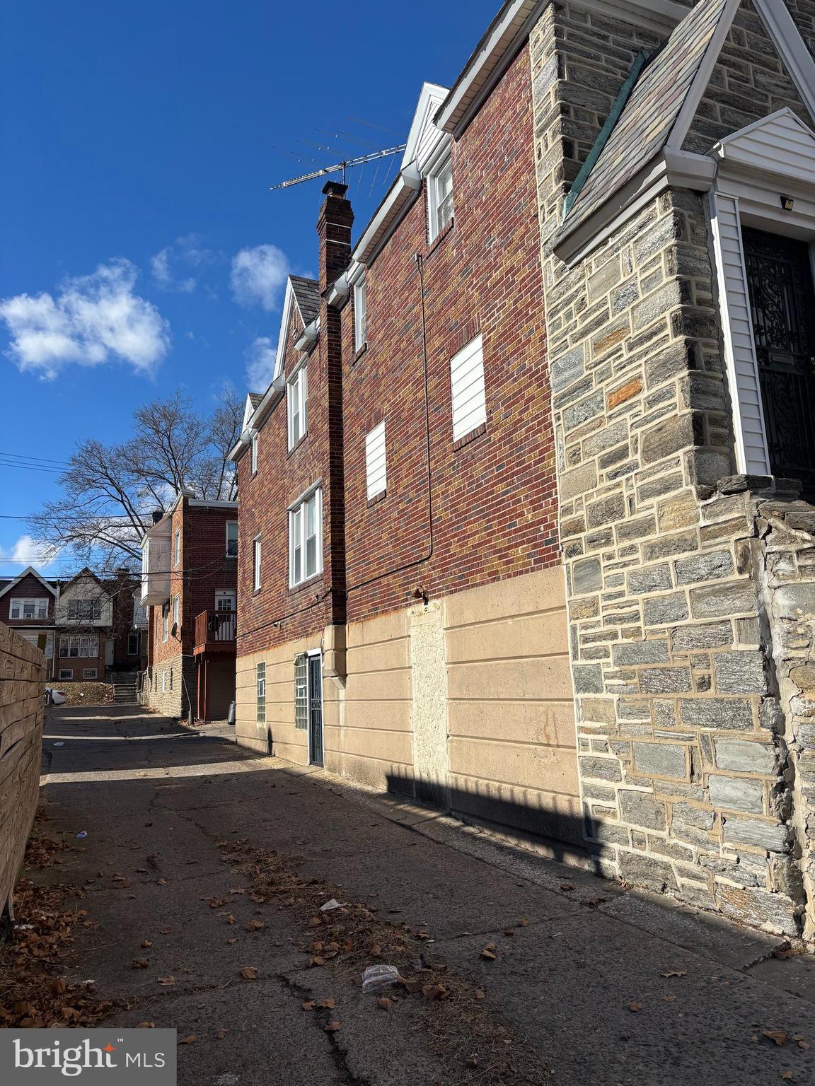 OAK LANE - Residential