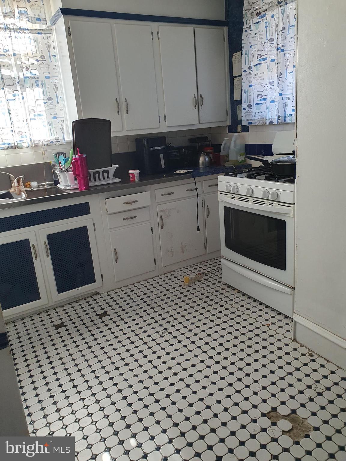 OAK LANE - Residential