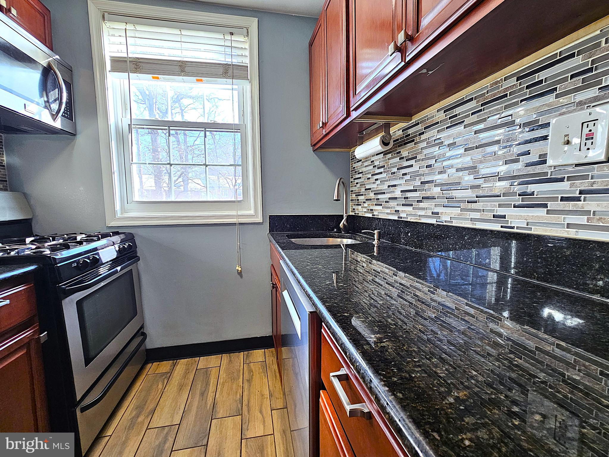 4306 N PERSHING DRIVE 43061