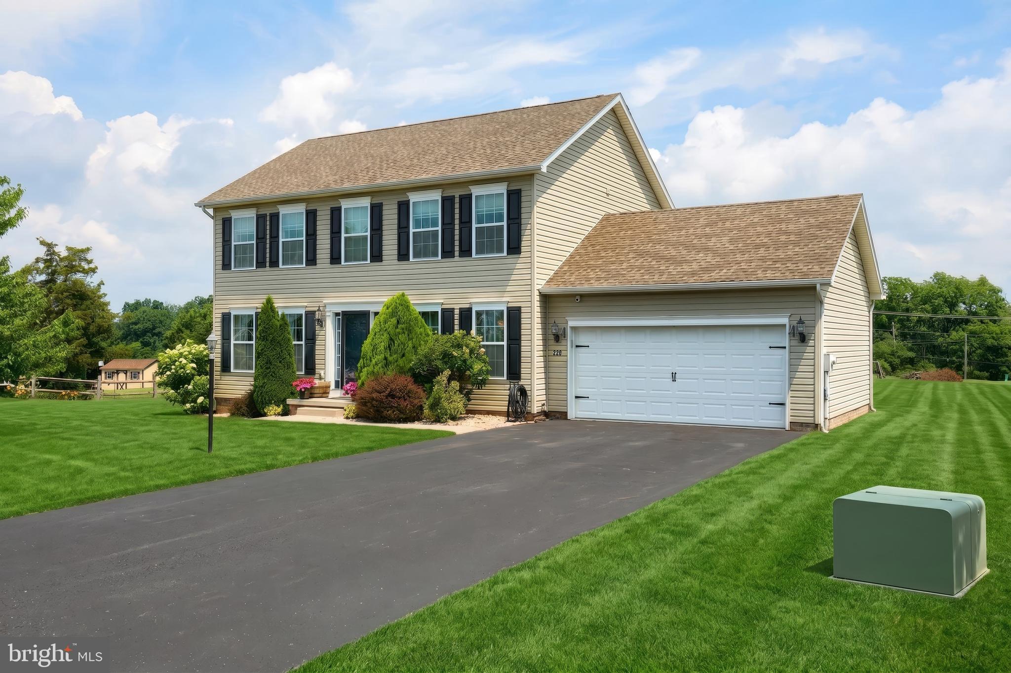 220 W CREST VIEW LANE