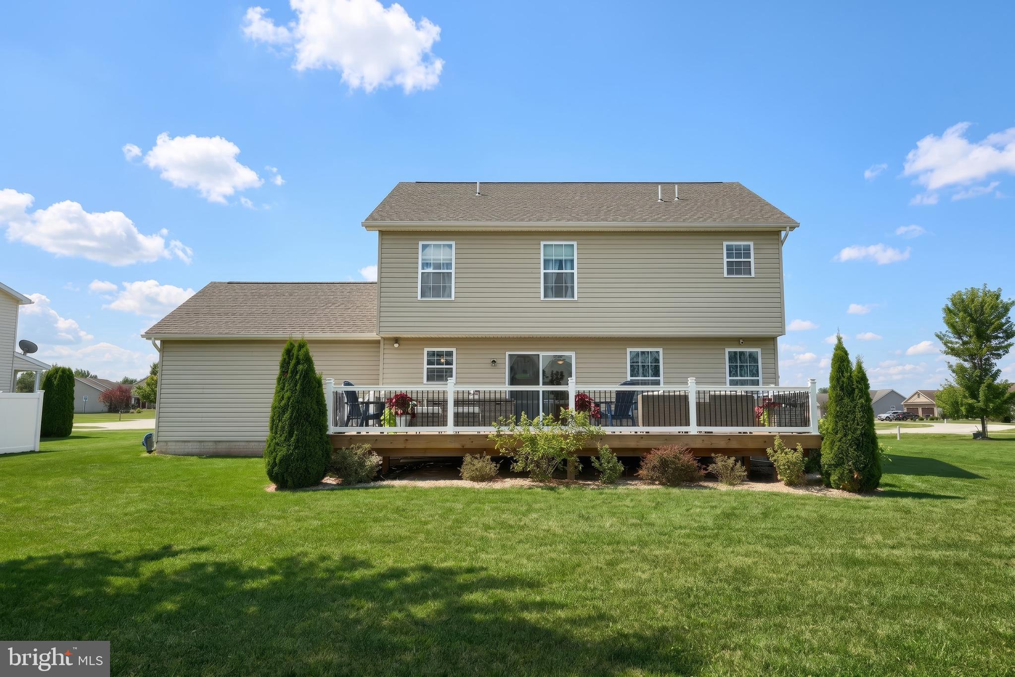 220 W CREST VIEW LANE