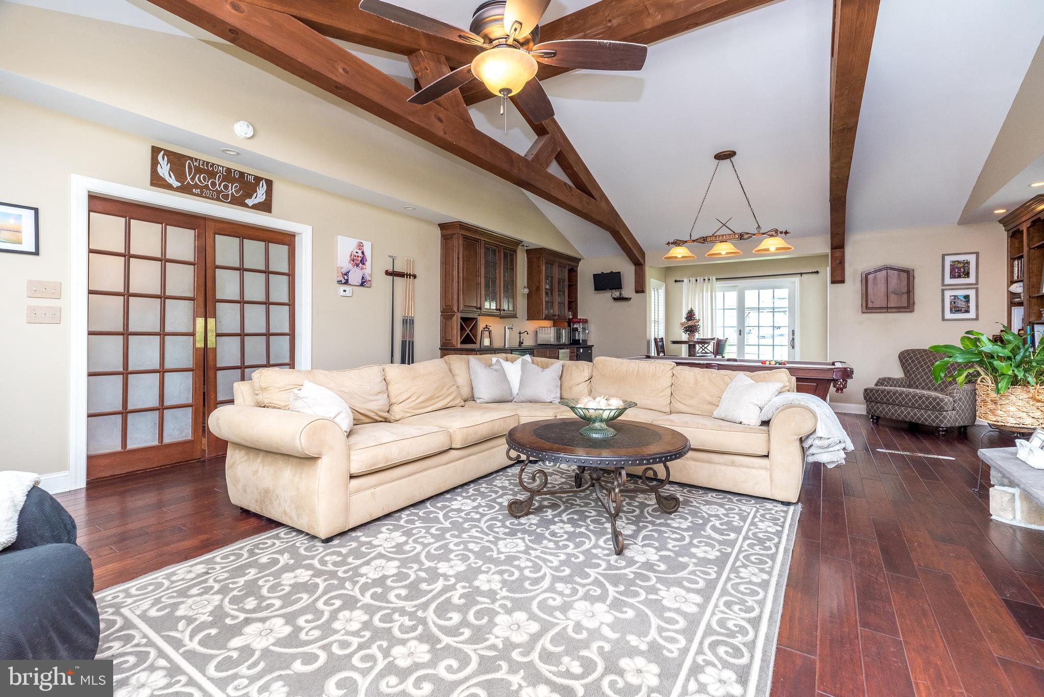 HIDDEN POND - Residential