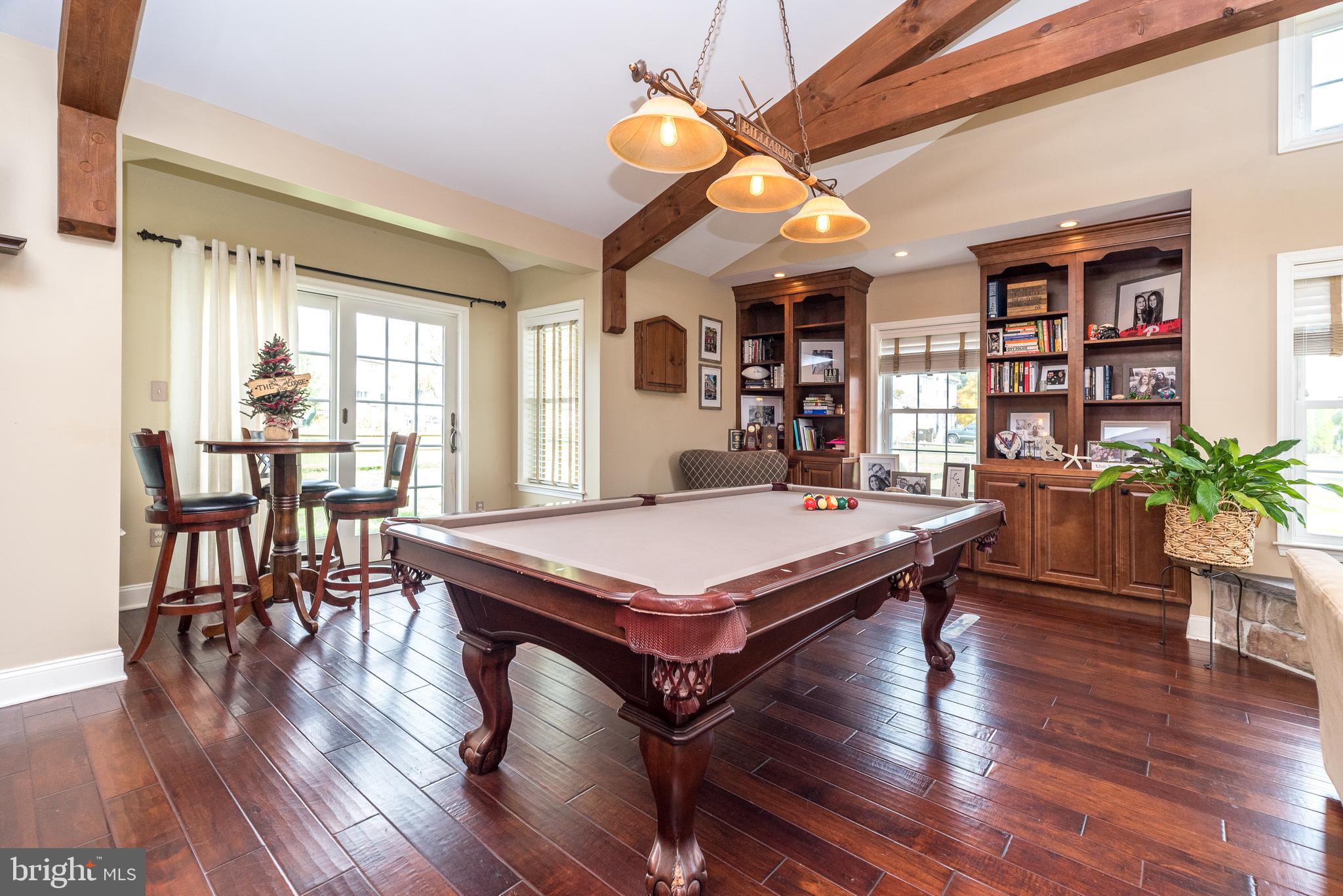 HIDDEN POND - Residential