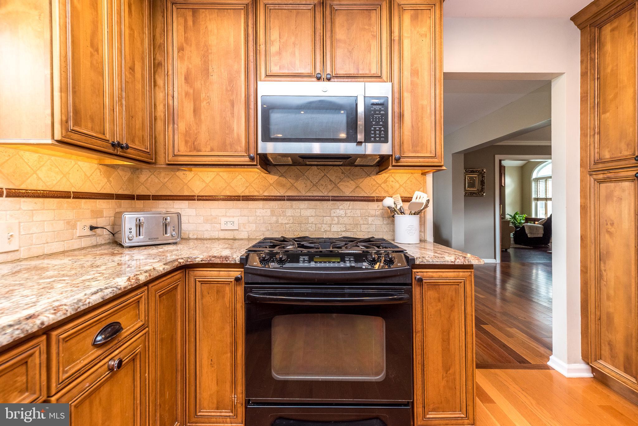 HIDDEN POND - Residential