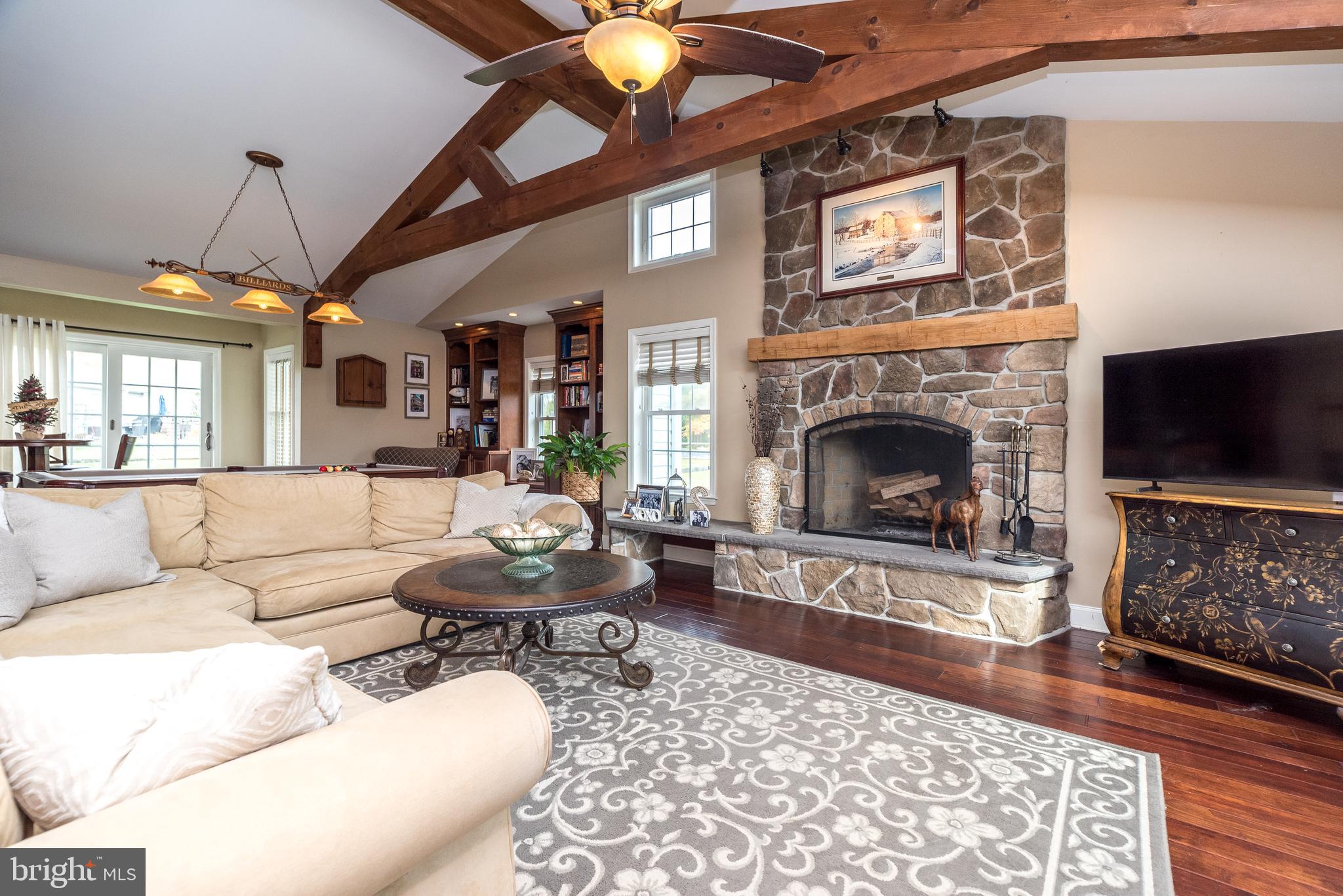 HIDDEN POND - Residential