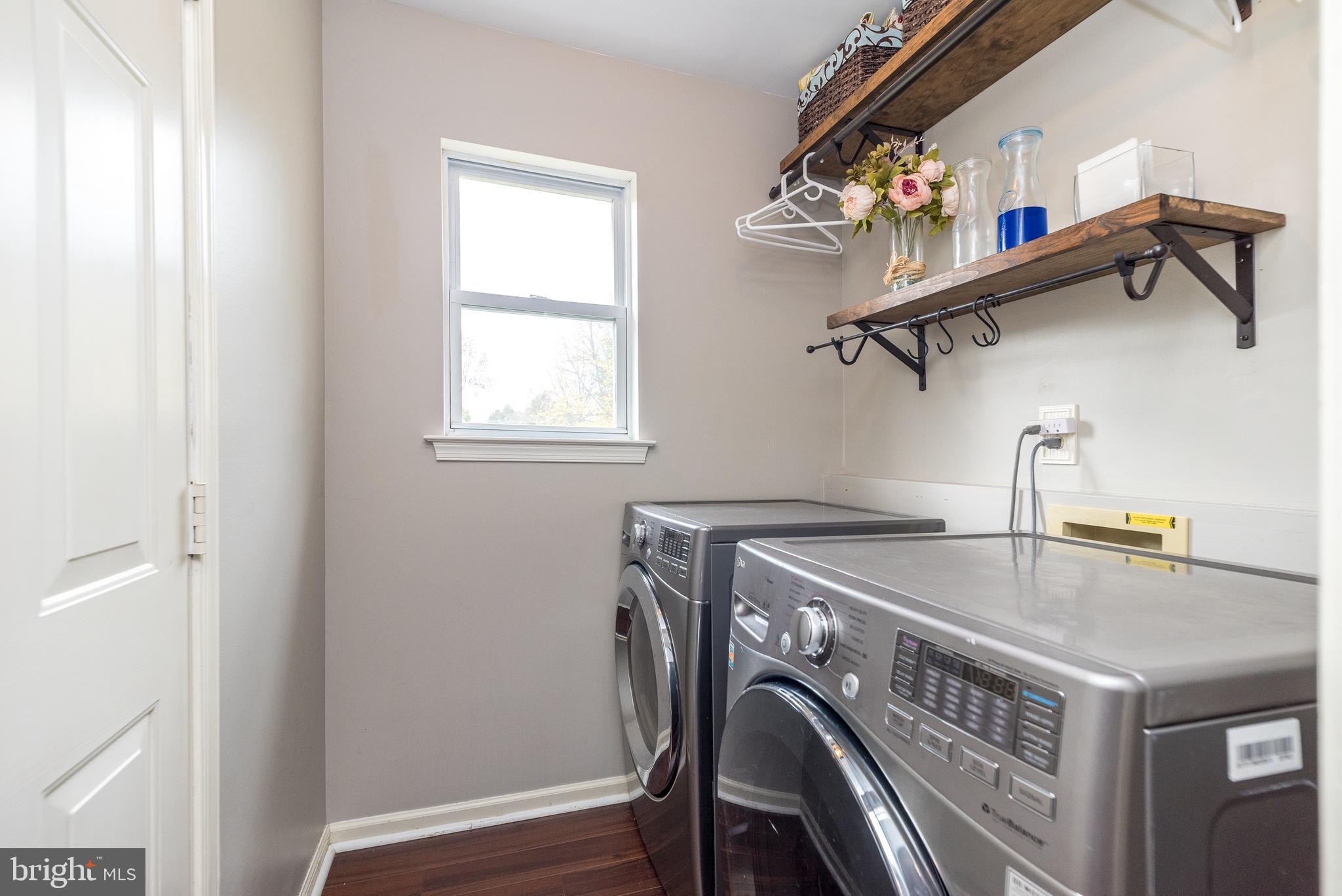 HIDDEN POND - Residential