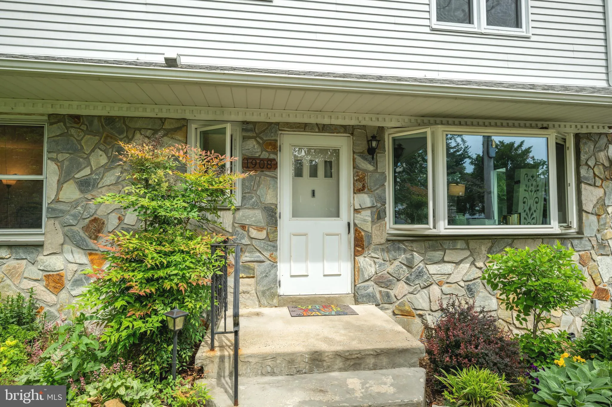 Willow Grove, Pennsylvania 19090, United States, 5 Bedrooms Bedrooms, ,2 BathroomsBathrooms,Residential,Contingent,139221