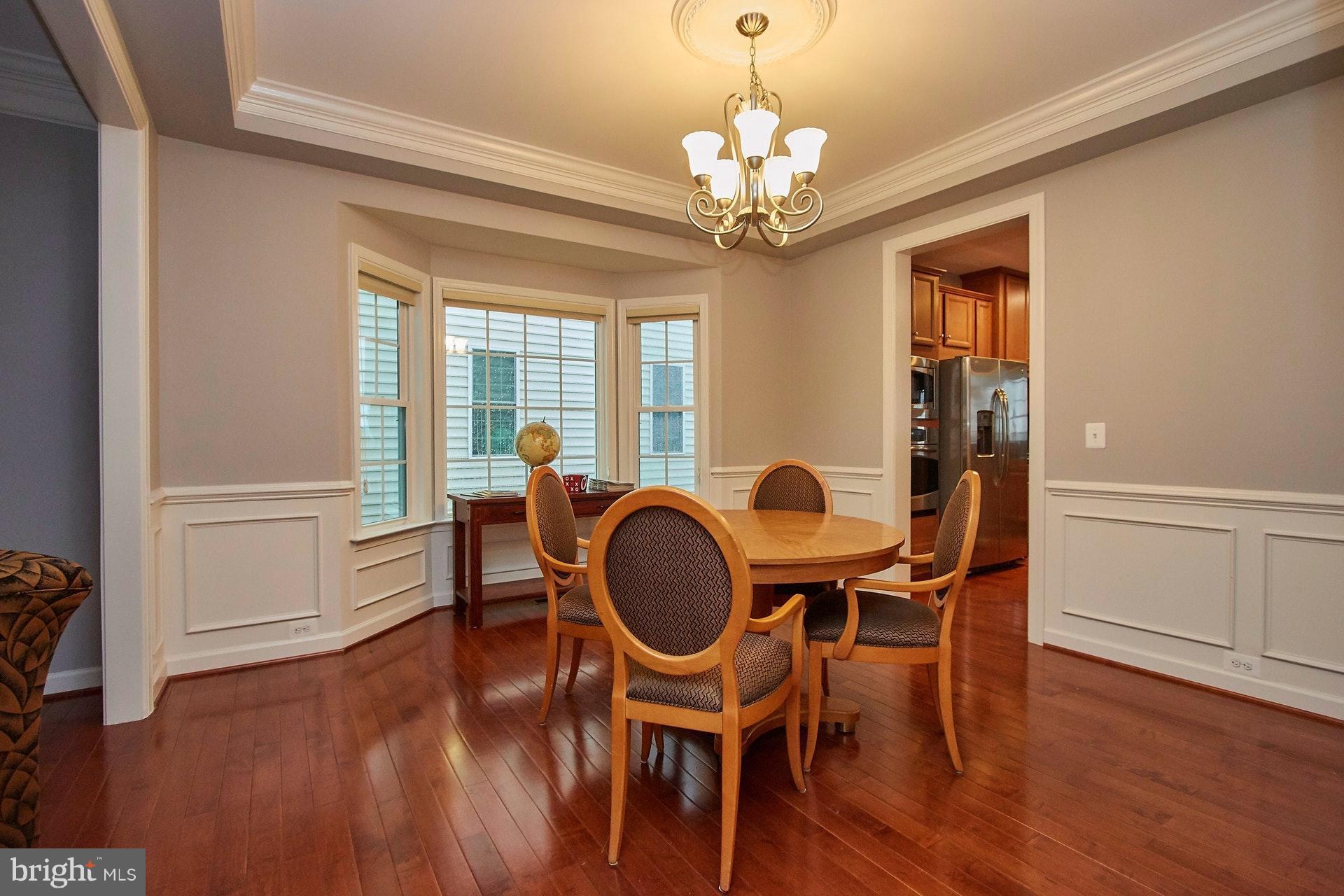 BURGUNDY WOODS - Residential