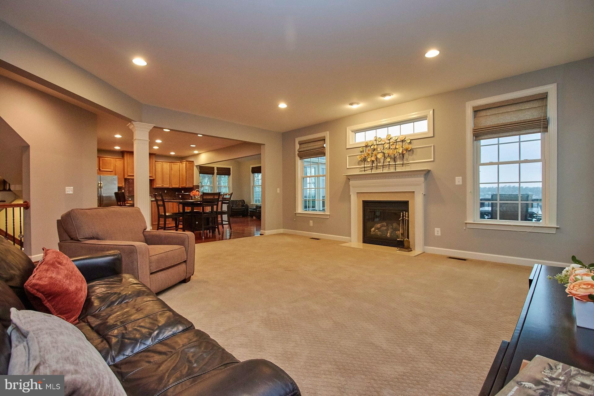 BURGUNDY WOODS - Residential