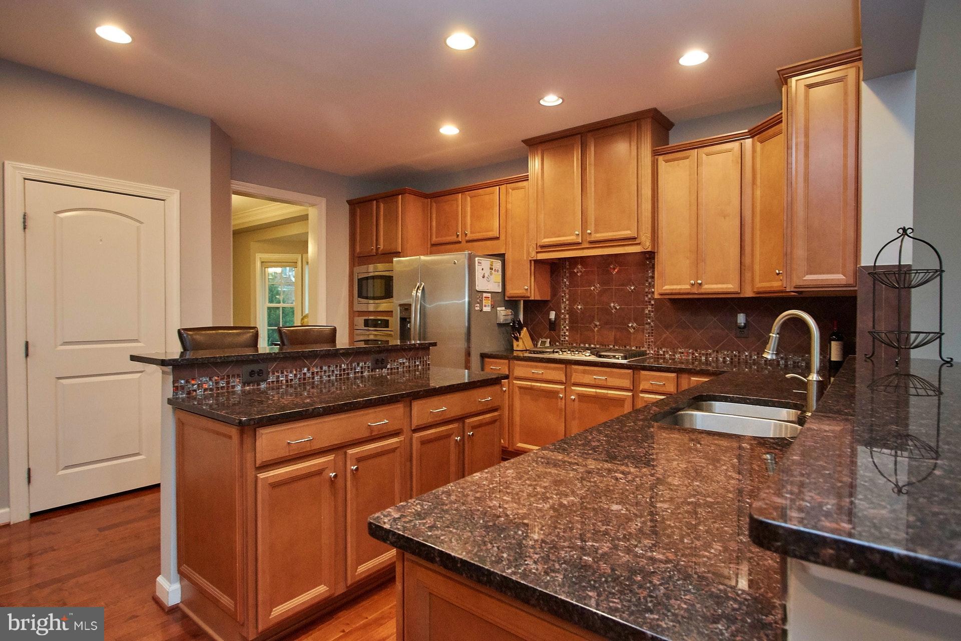 BURGUNDY WOODS - Residential