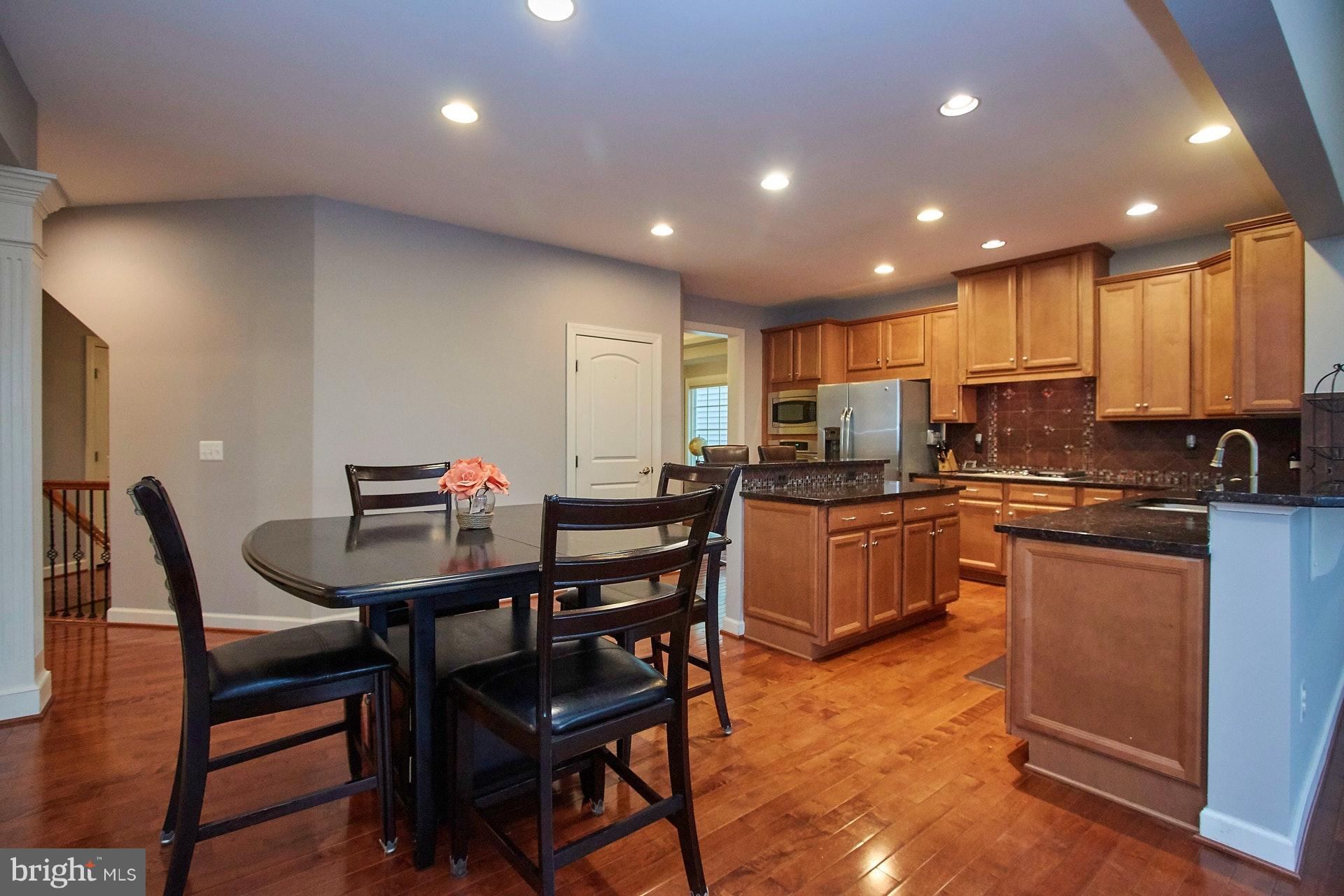 BURGUNDY WOODS - Residential