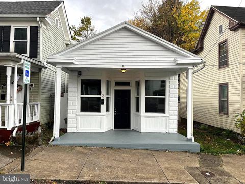 134 PENNSYLVANIA AVENUE MARTINSBURG WV 25404