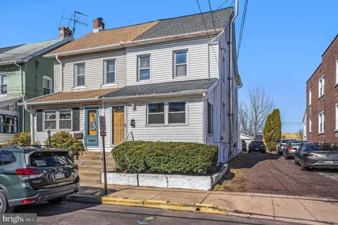 434 Pierce Street, Lansdale, PA 19446 - MLS#: PAMC2129952