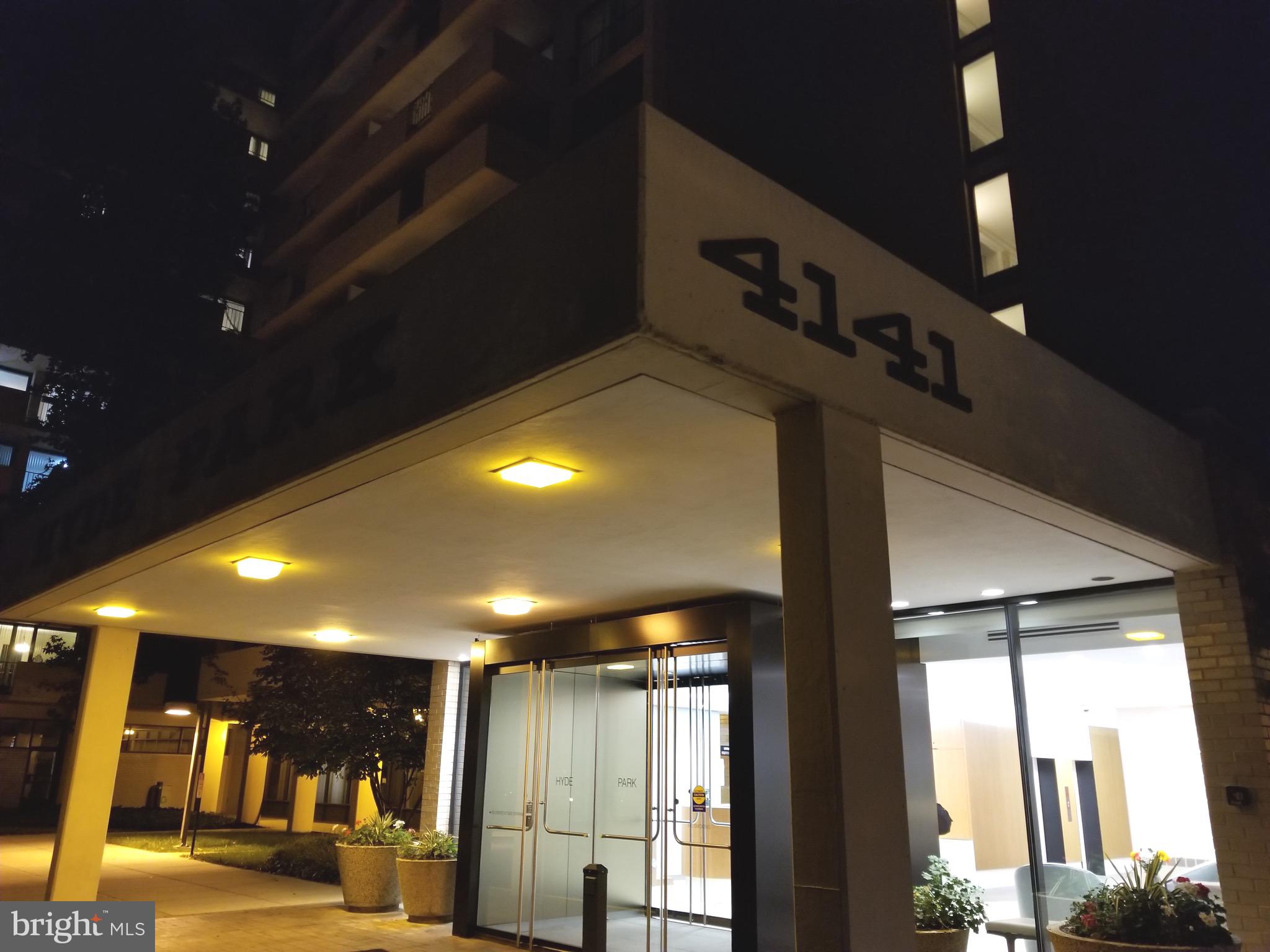 HYDE PARK - Residential