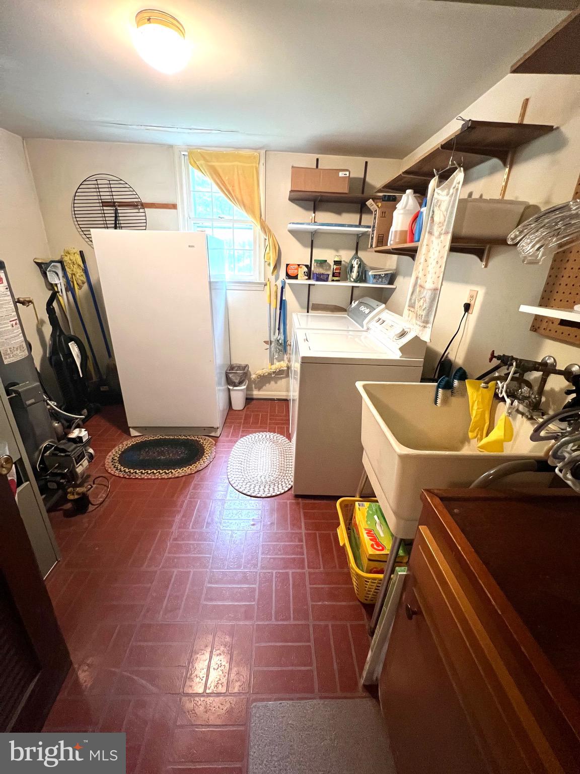 KNOLLAND - Residential