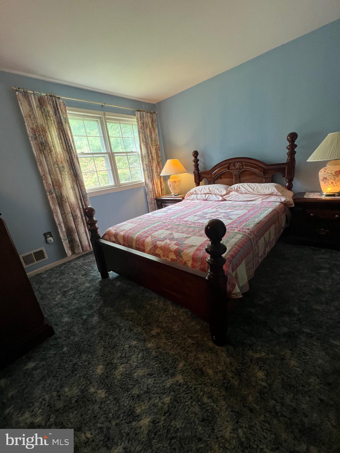 KNOLLAND - Residential