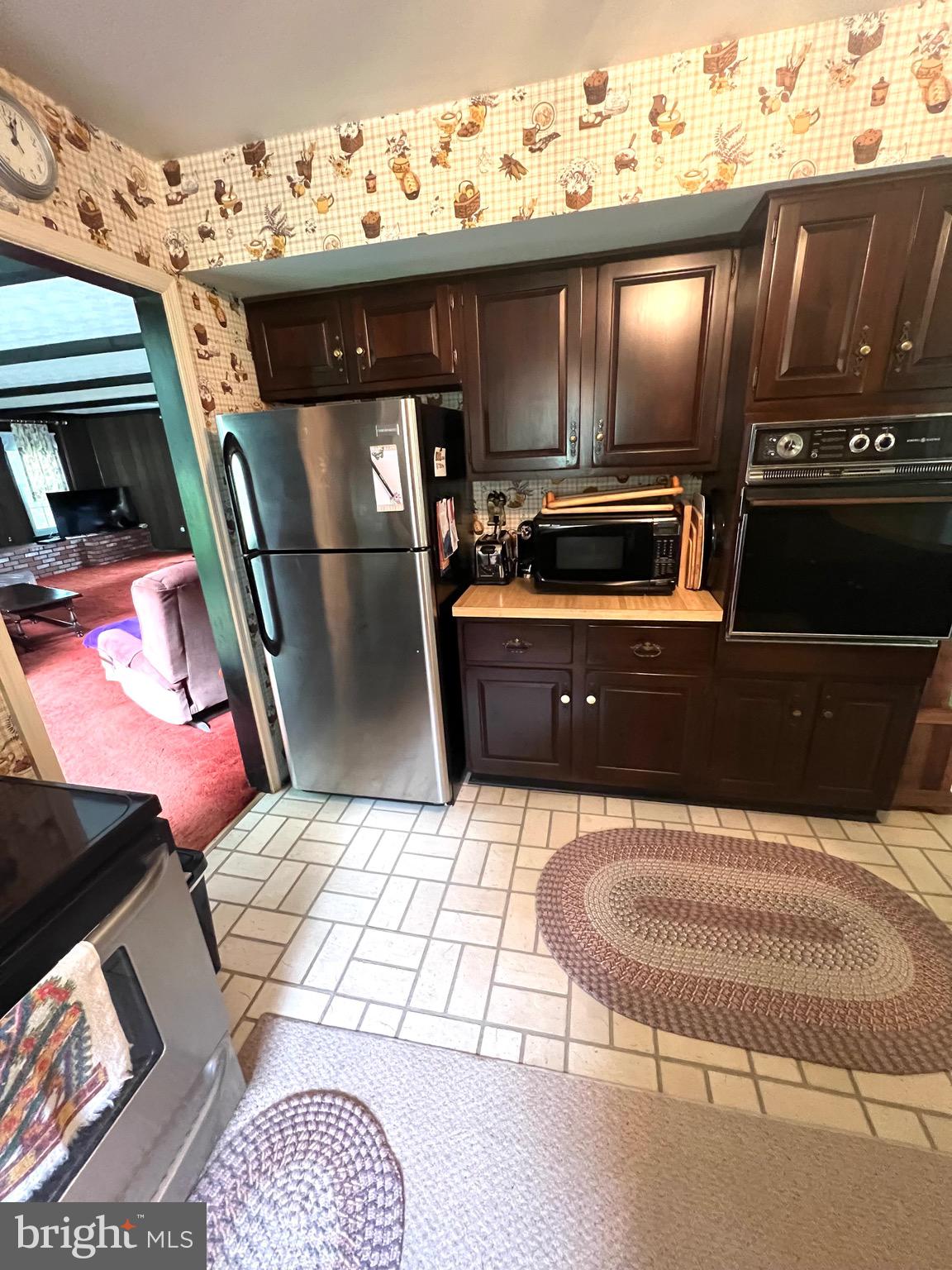 KNOLLAND - Residential