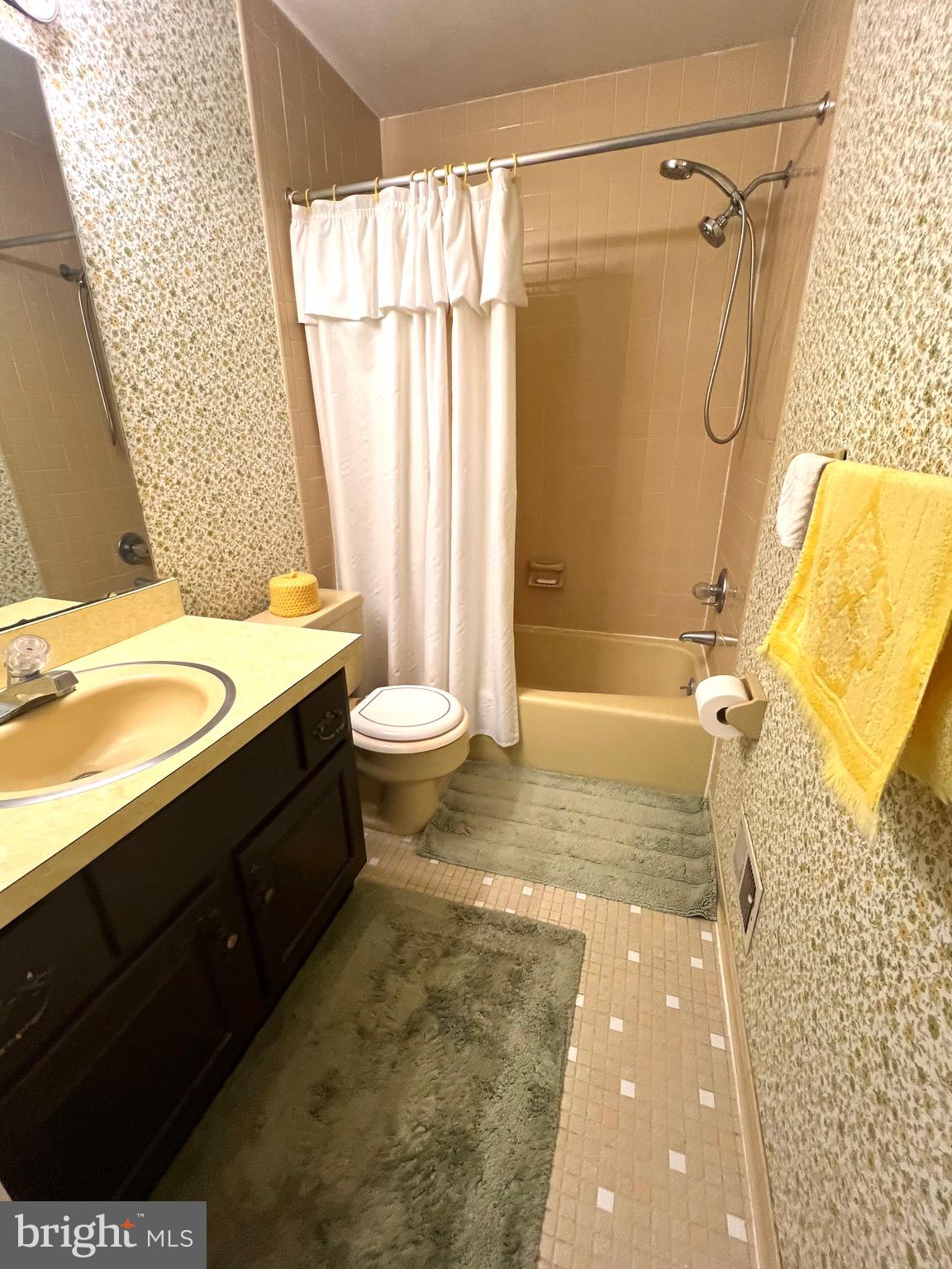 KNOLLAND - Residential