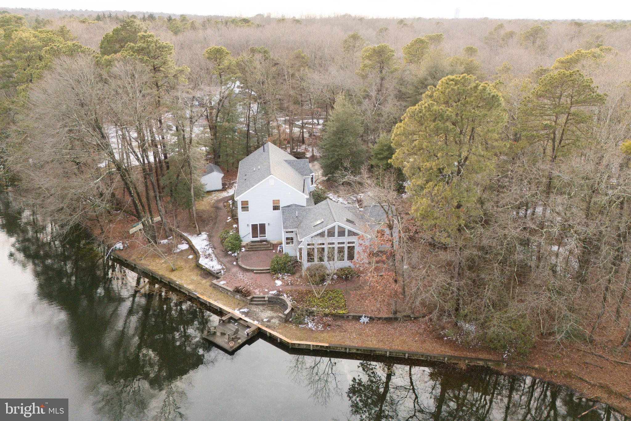 7 HERON COURT