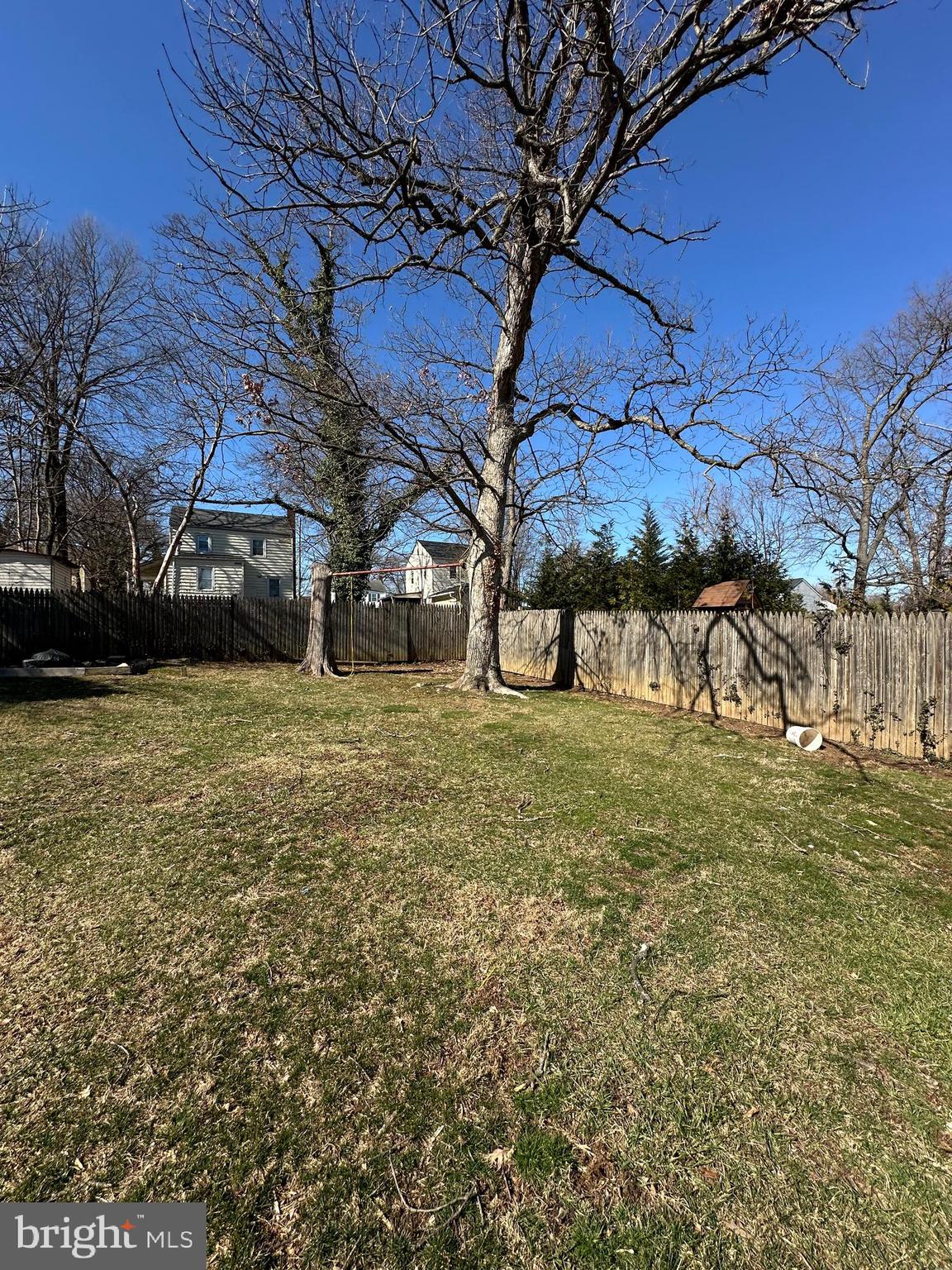 LANDOVER HILLS - Residential