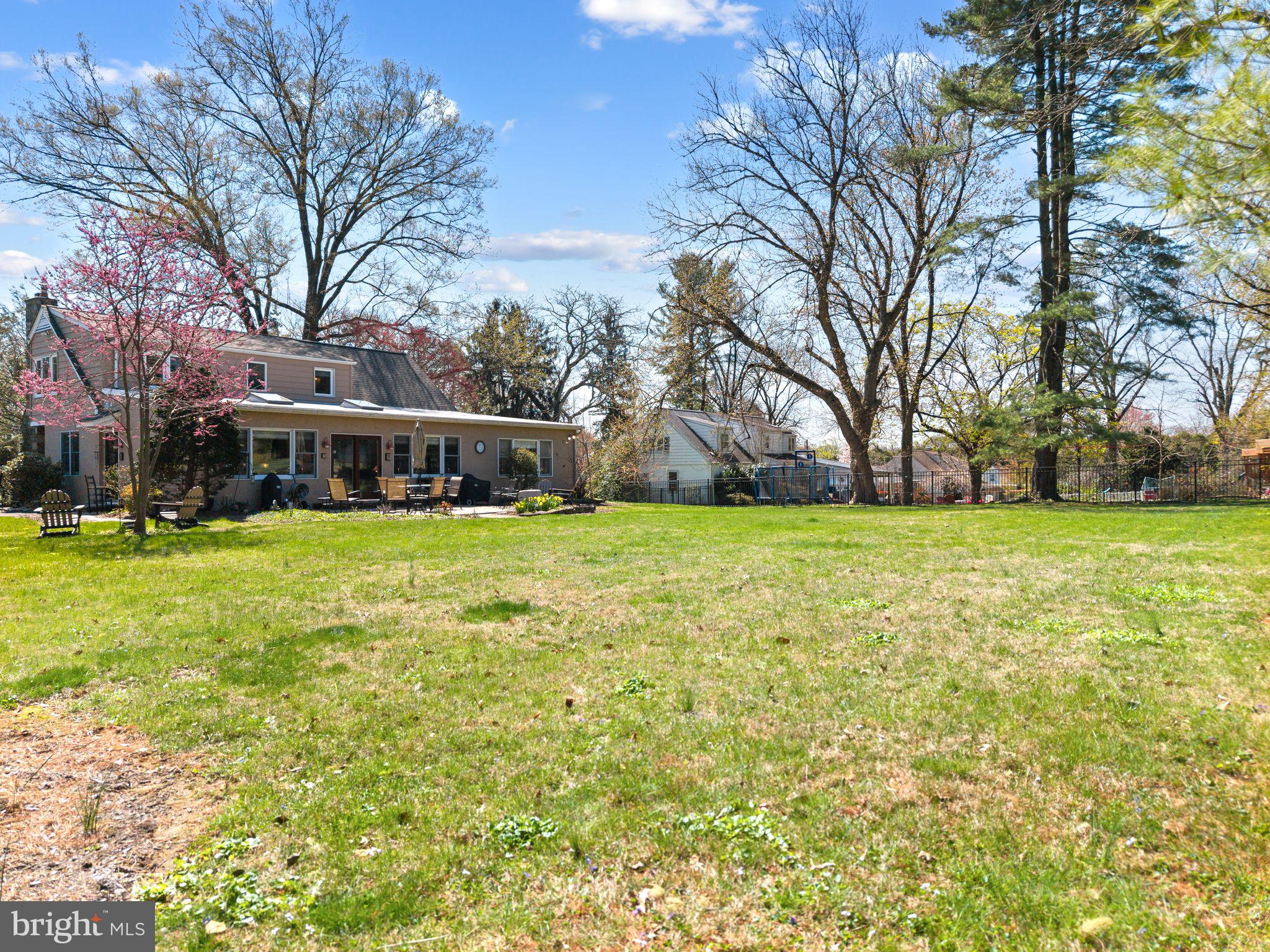 MEADOWBROOK - Residential