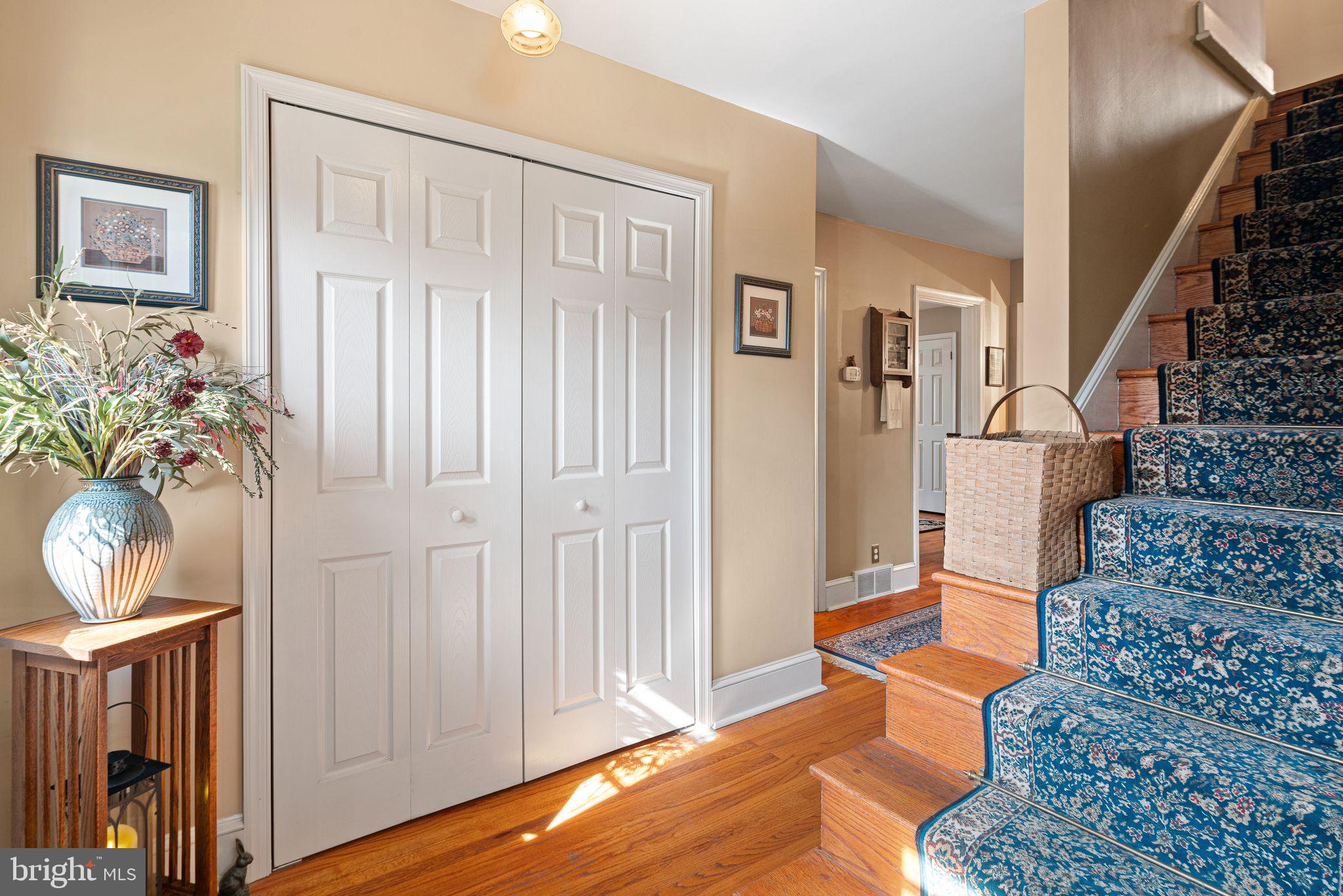 MEADOWBROOK - Residential