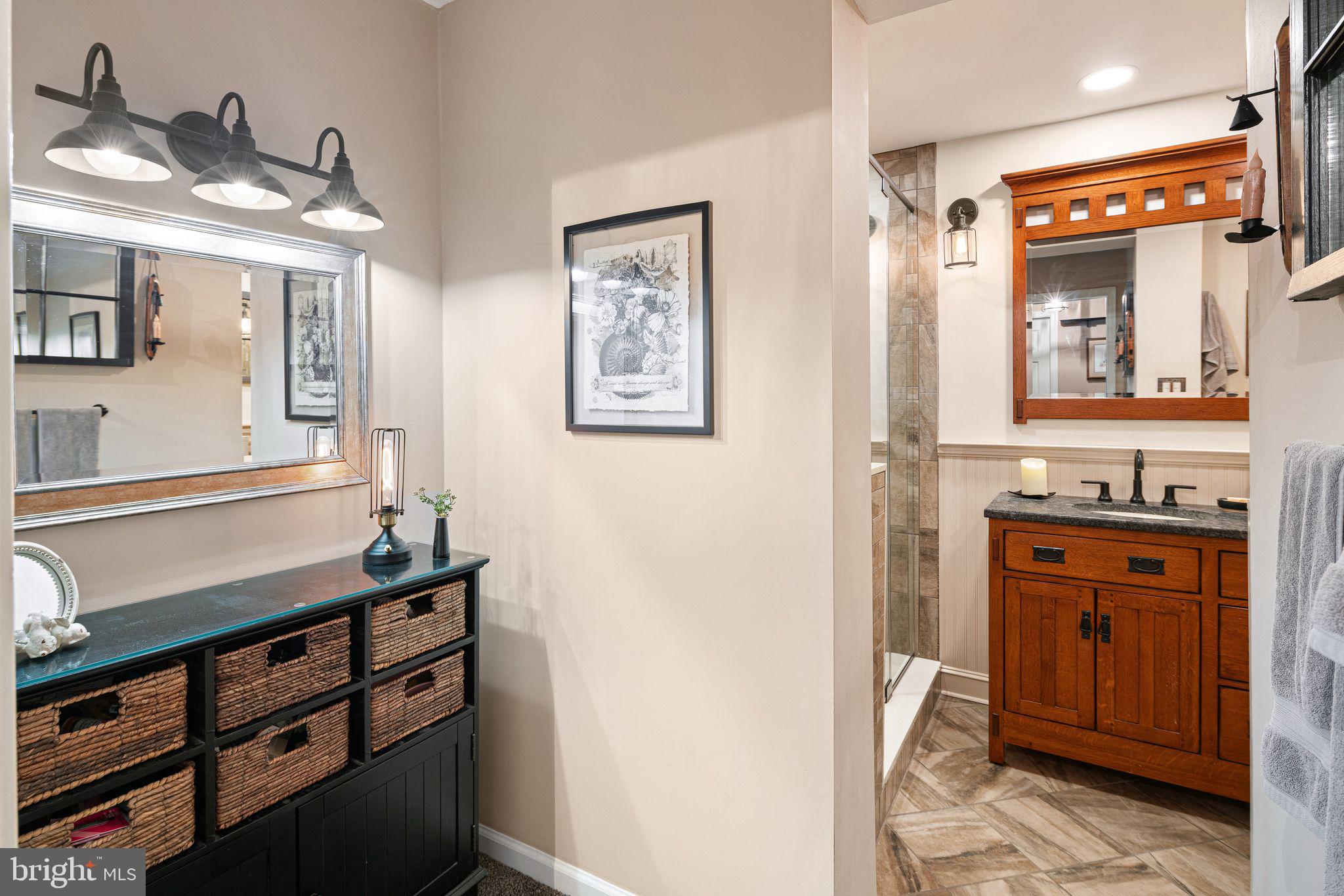 MEADOWBROOK - Residential