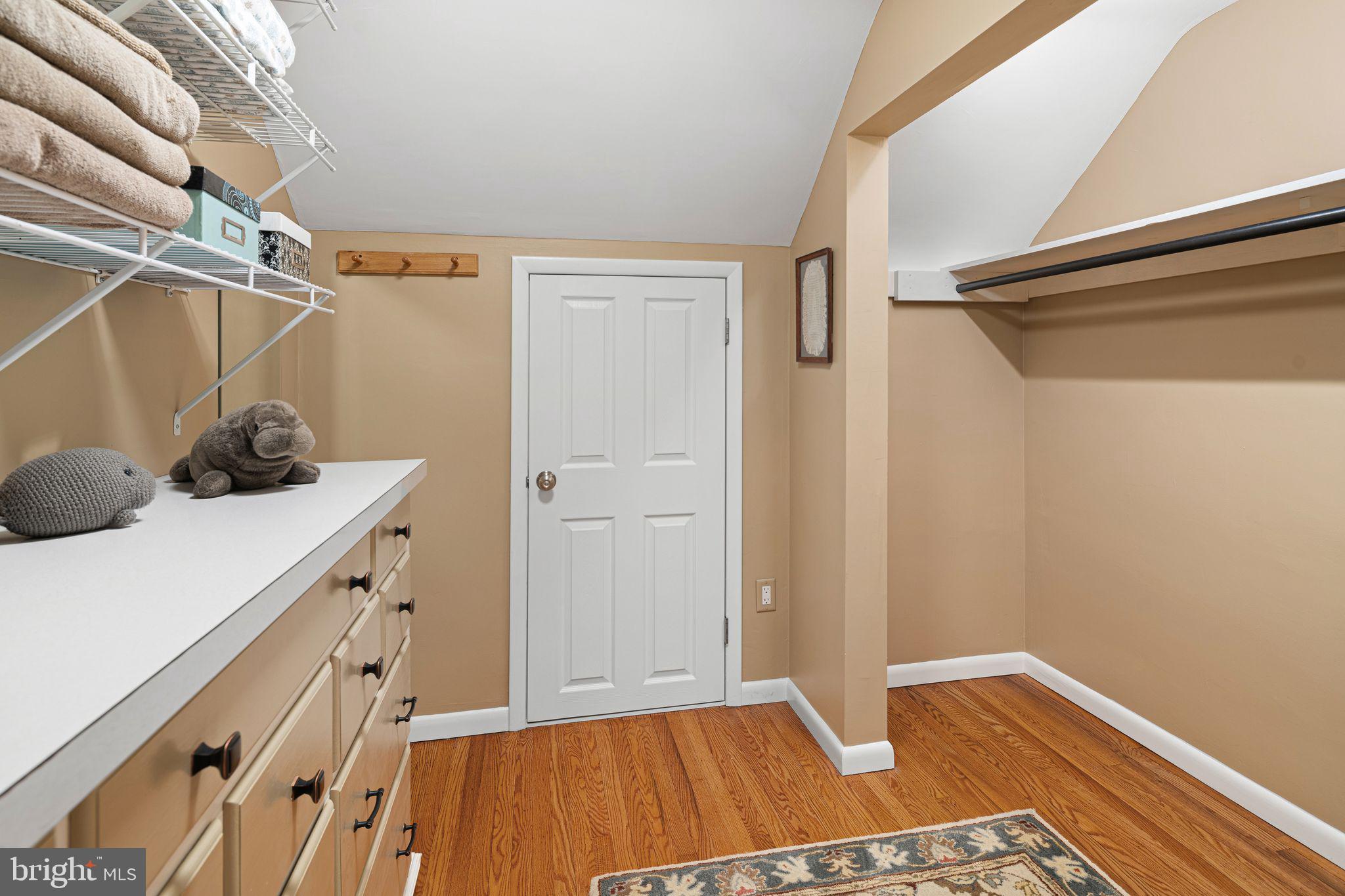 MEADOWBROOK - Residential