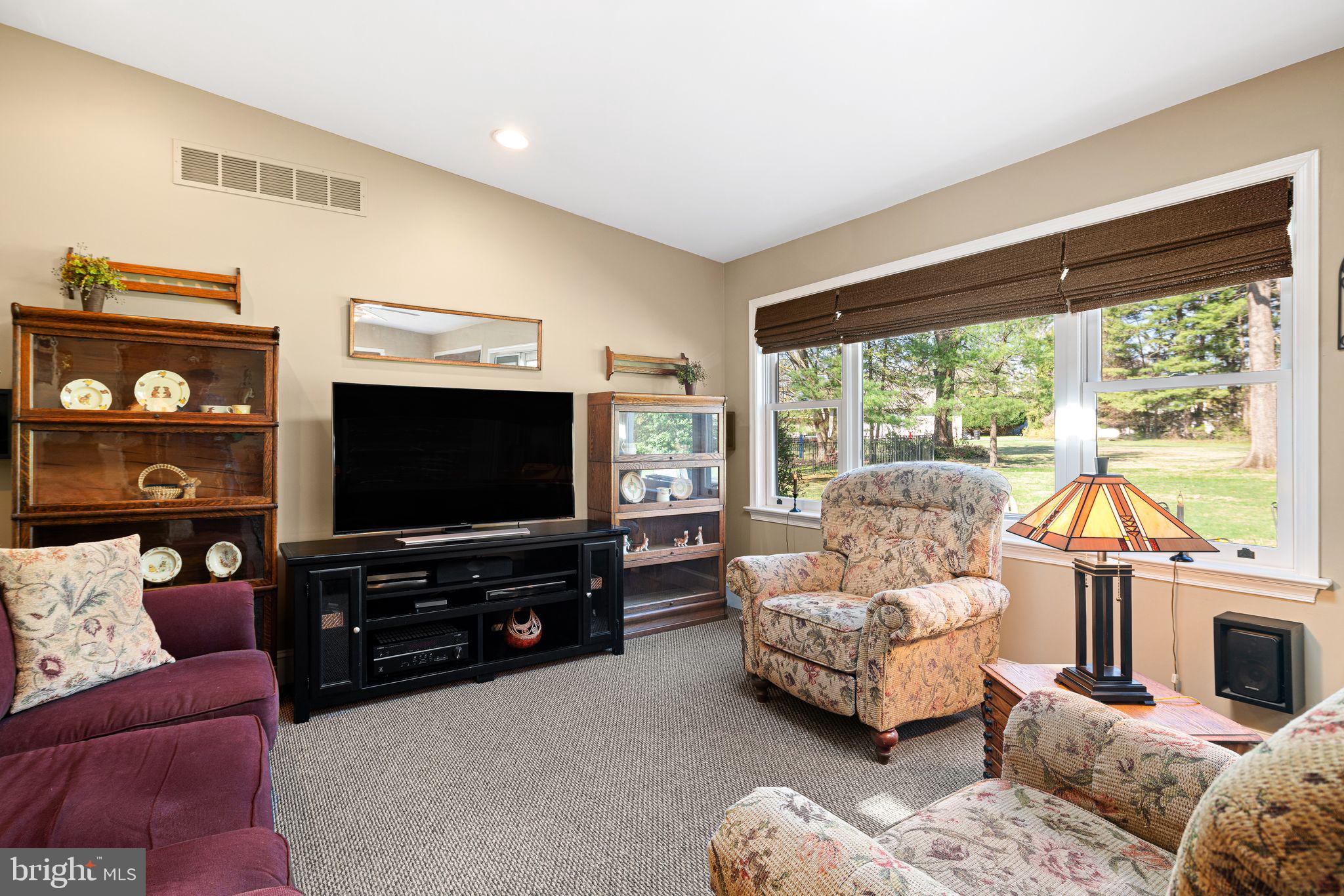 MEADOWBROOK - Residential