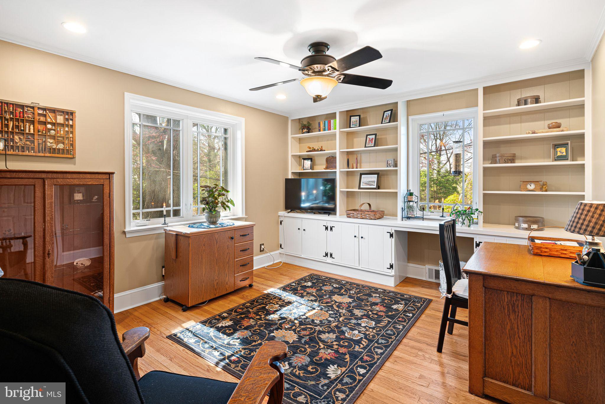 MEADOWBROOK - Residential