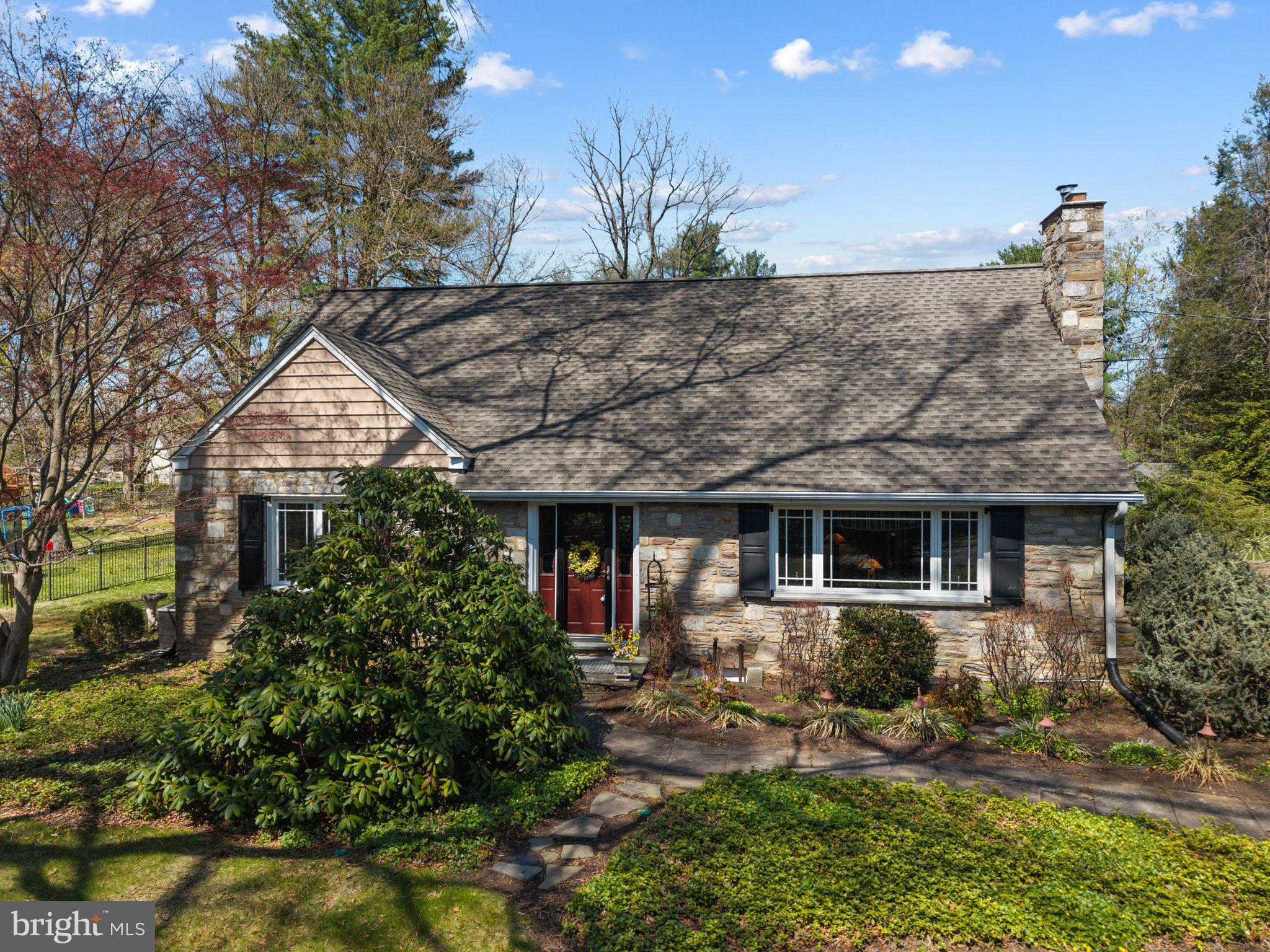 MEADOWBROOK - Residential