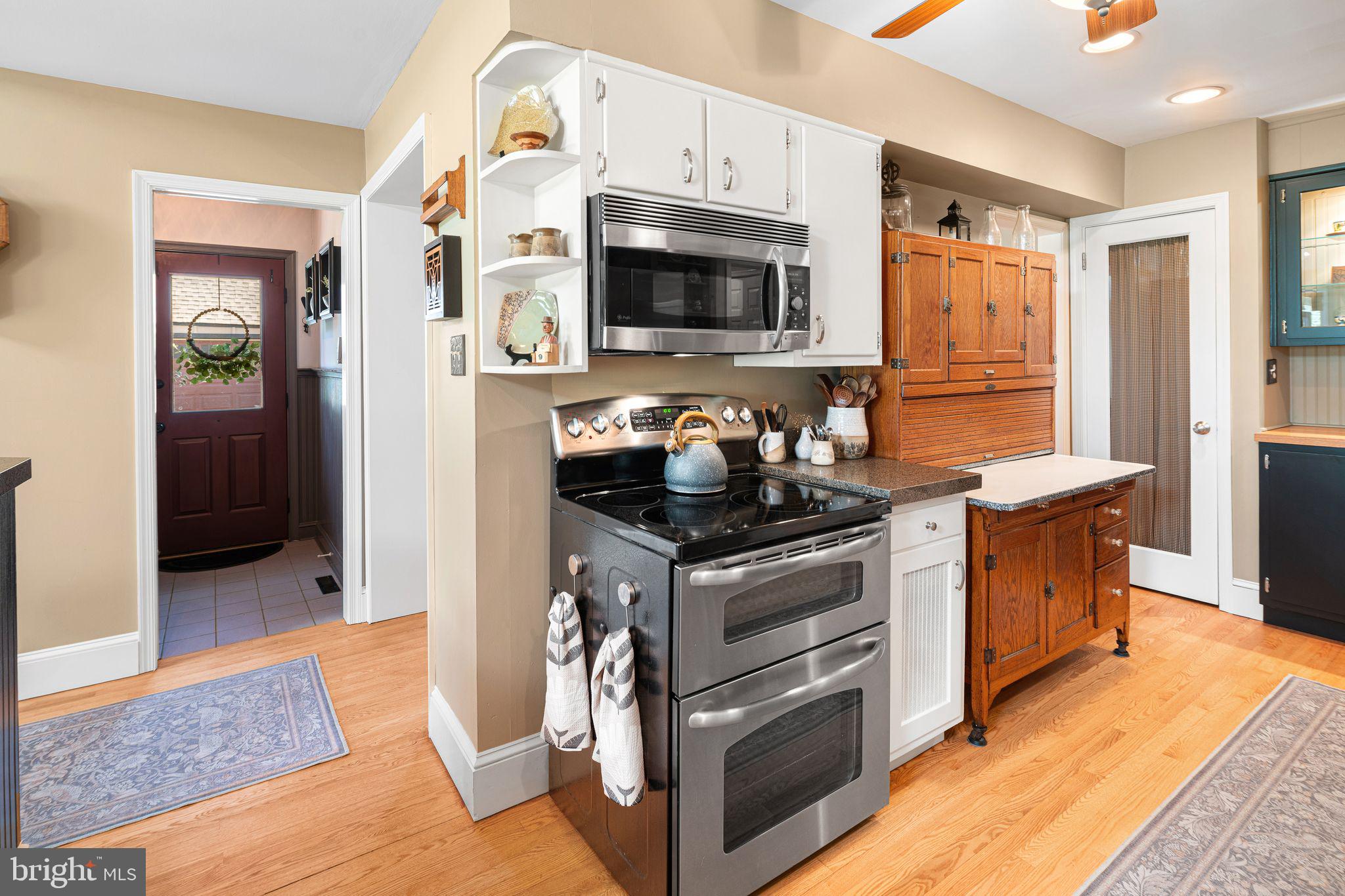 MEADOWBROOK - Residential