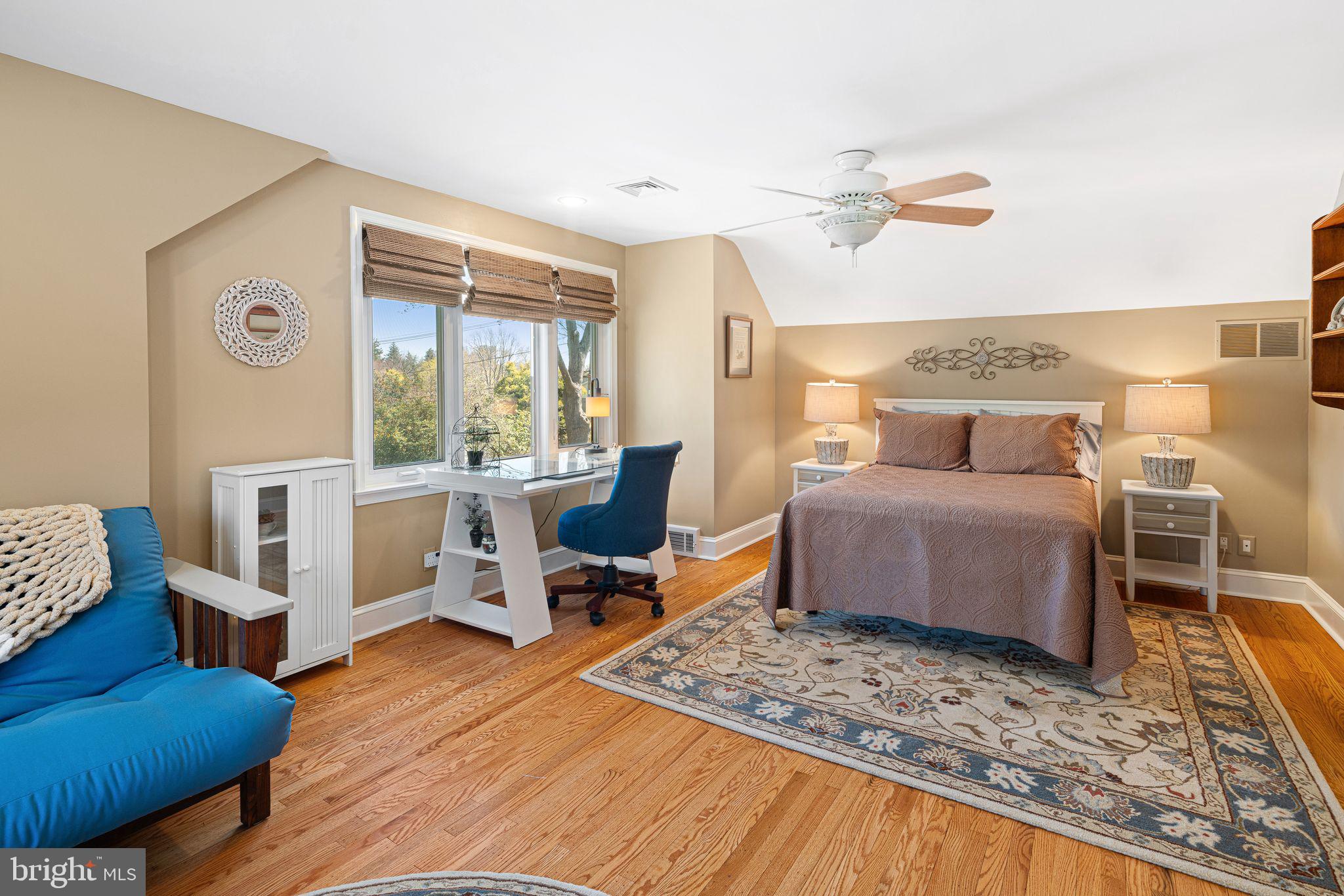 MEADOWBROOK - Residential