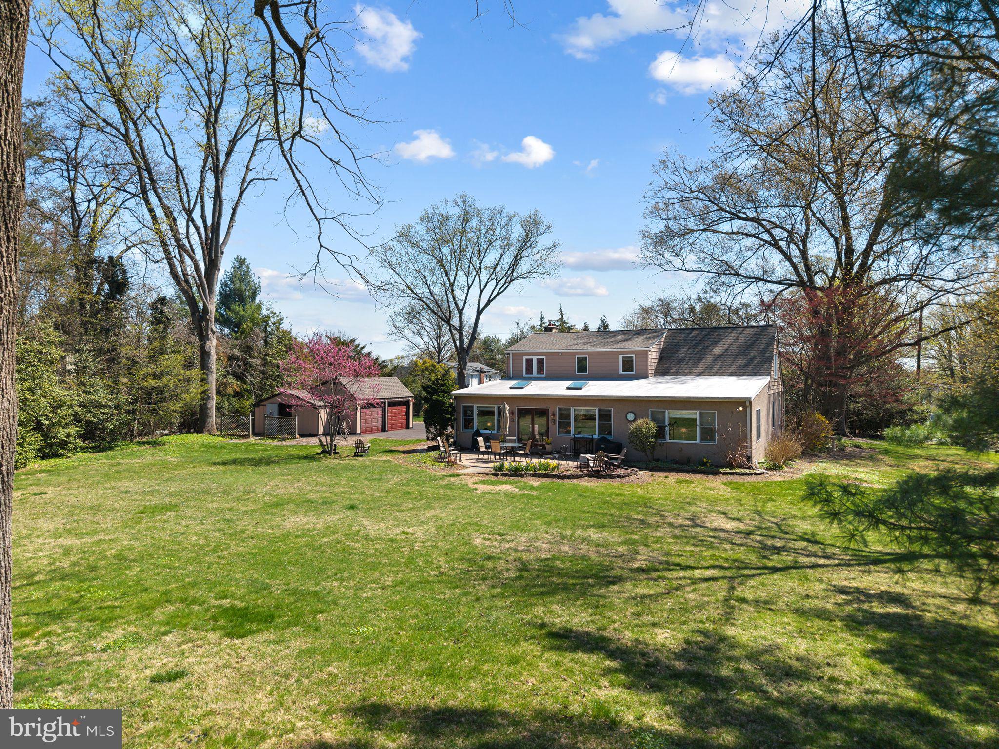 MEADOWBROOK - Residential