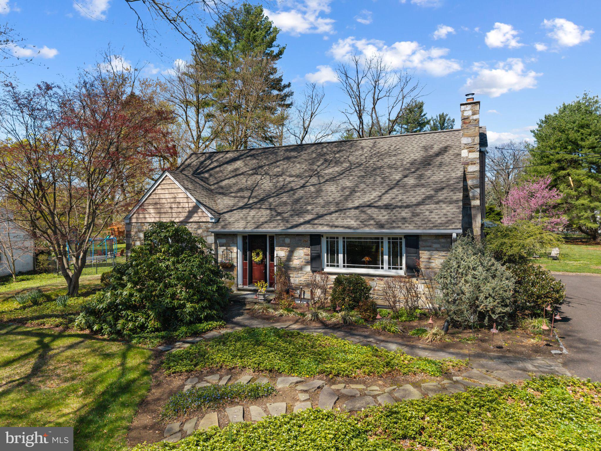 MEADOWBROOK - Residential