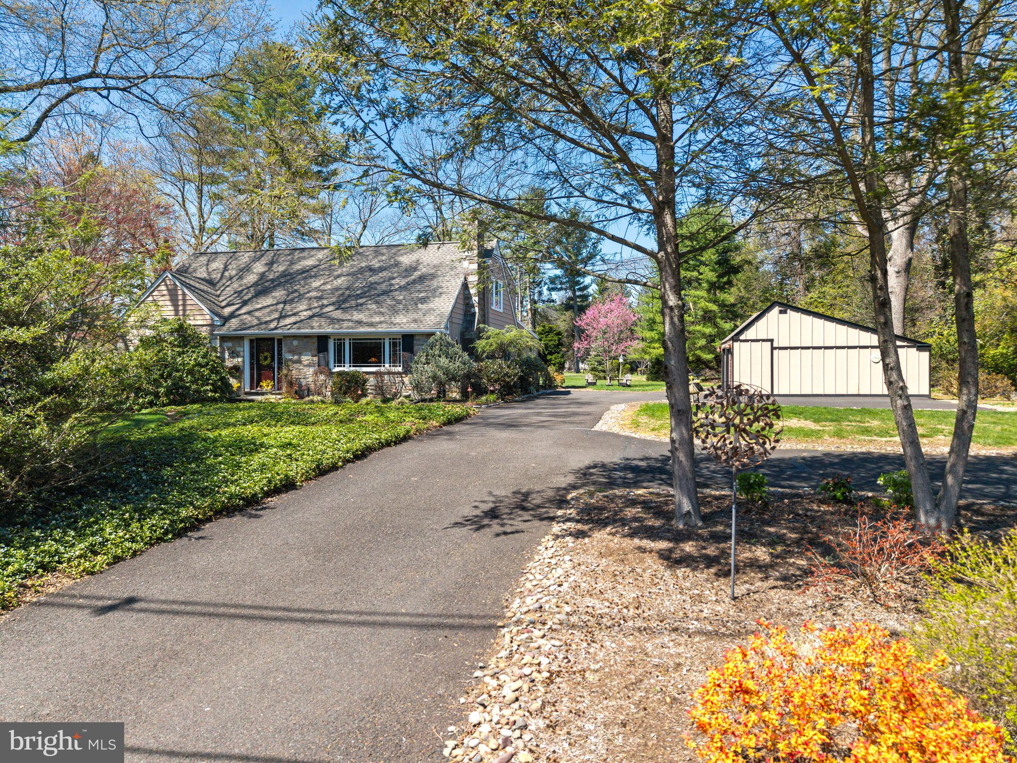 MEADOWBROOK - Residential