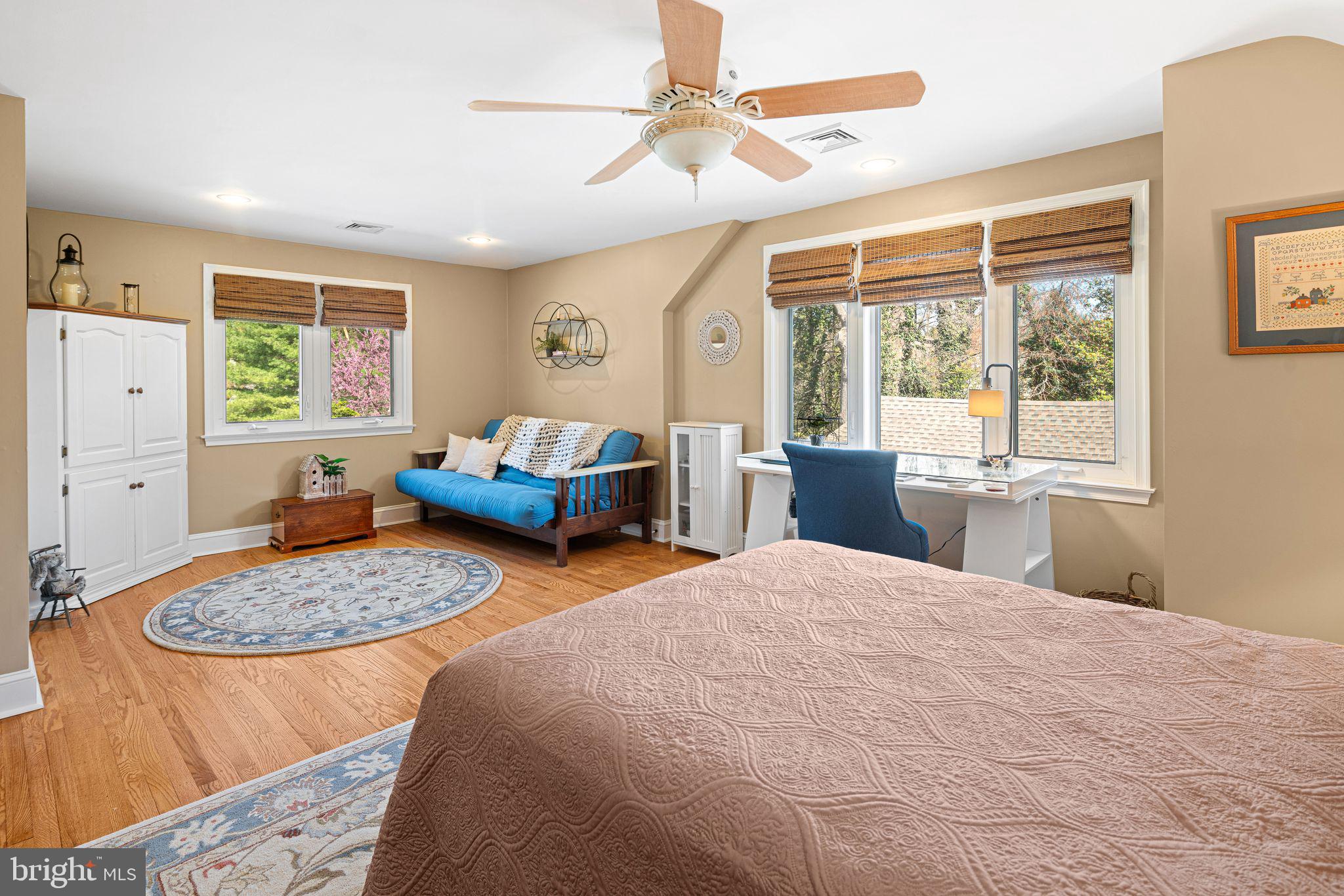 MEADOWBROOK - Residential