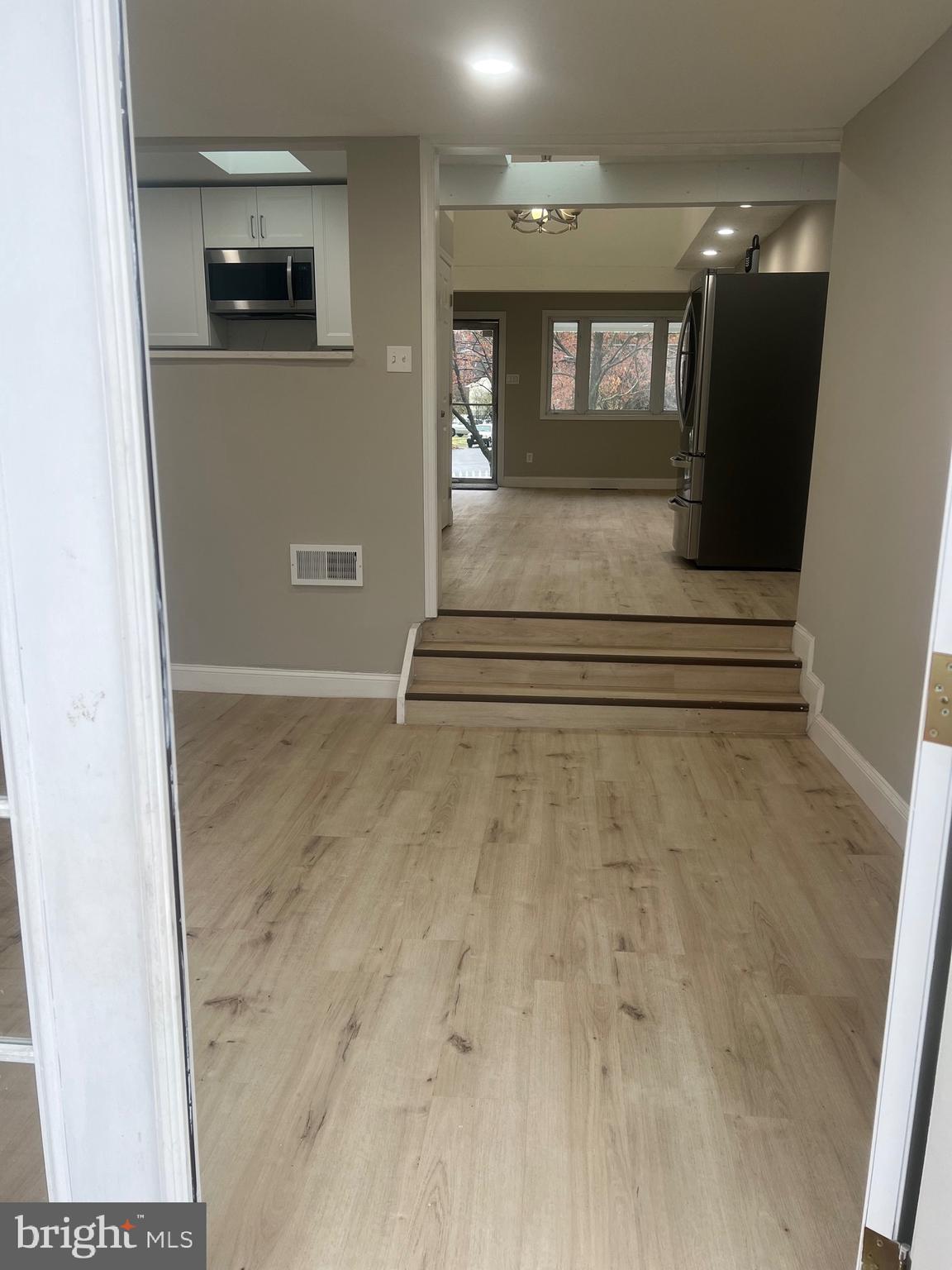 LAKECREST - Residential