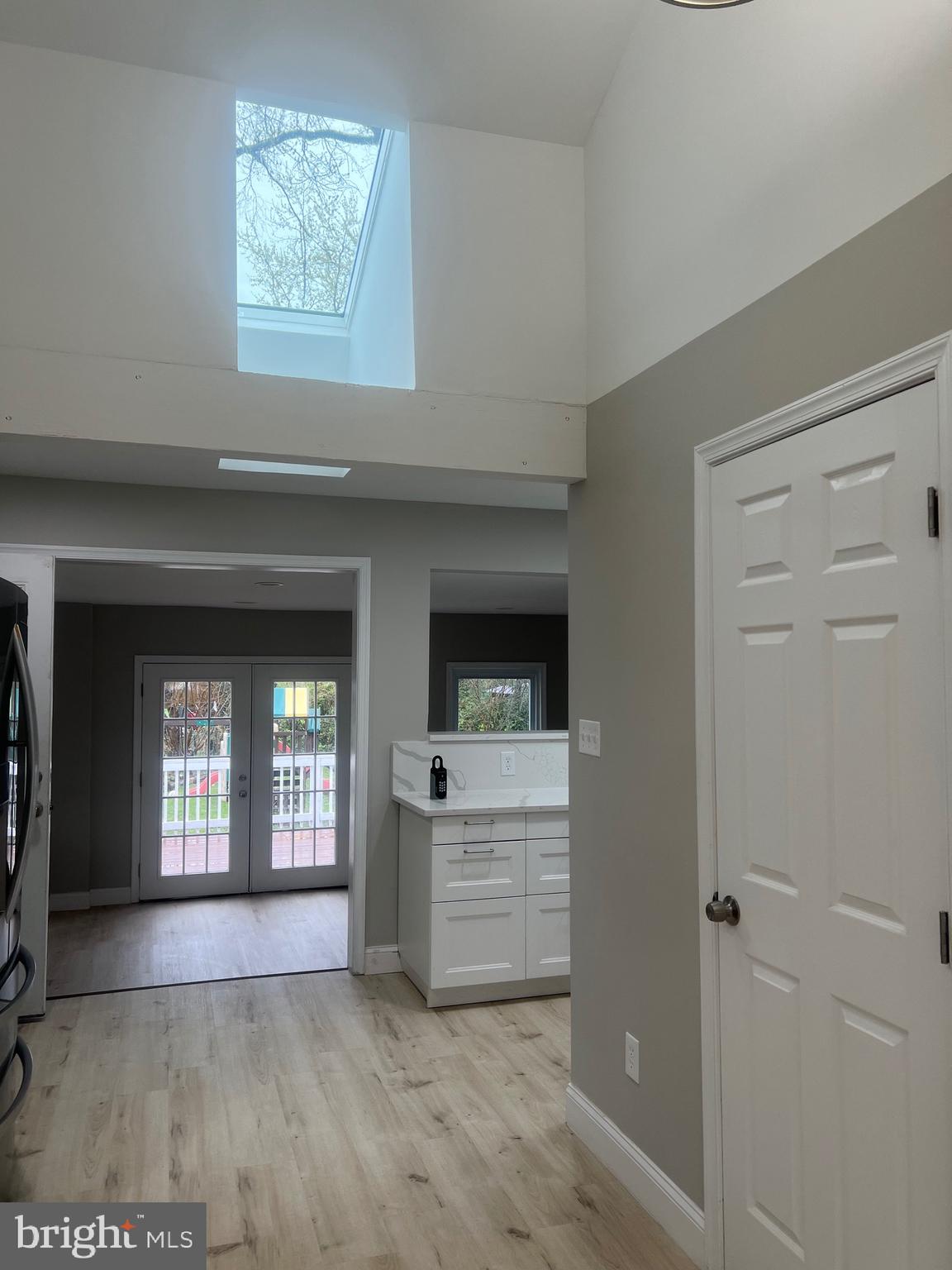 LAKECREST - Residential