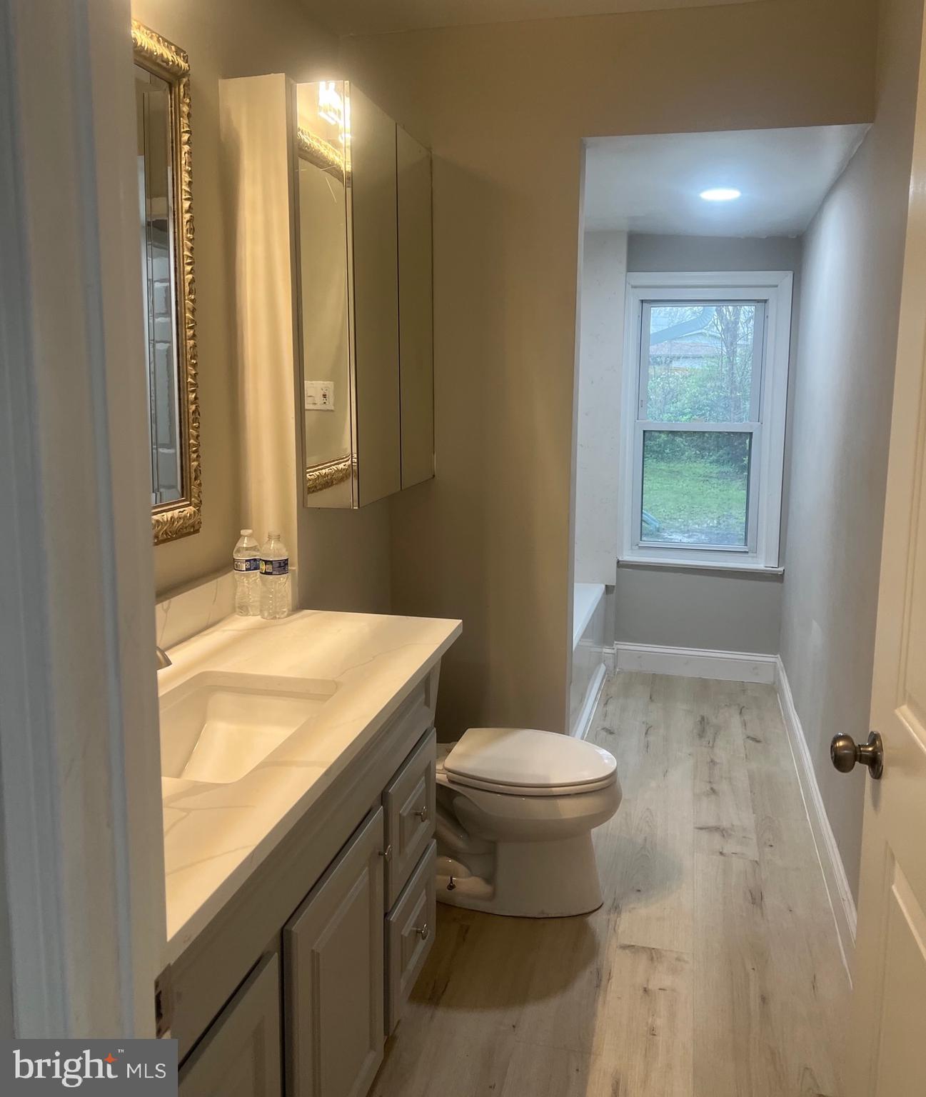 LAKECREST - Residential