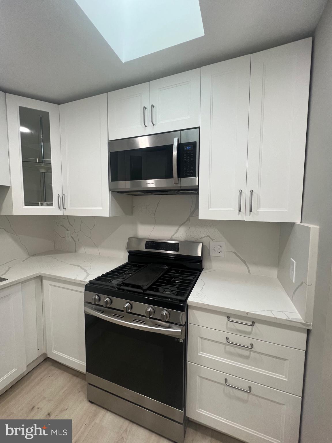 LAKECREST - Residential