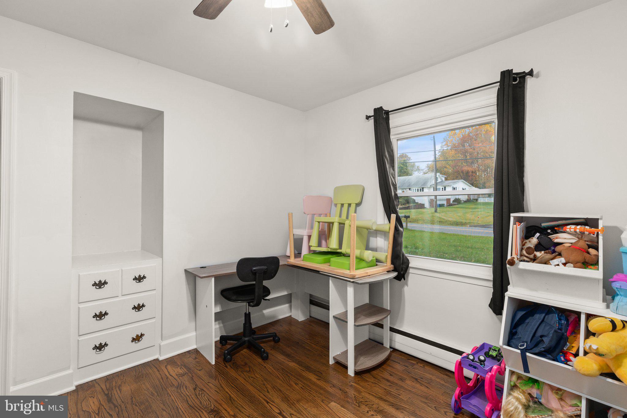 ROBIN HOOD MANOR - Residential