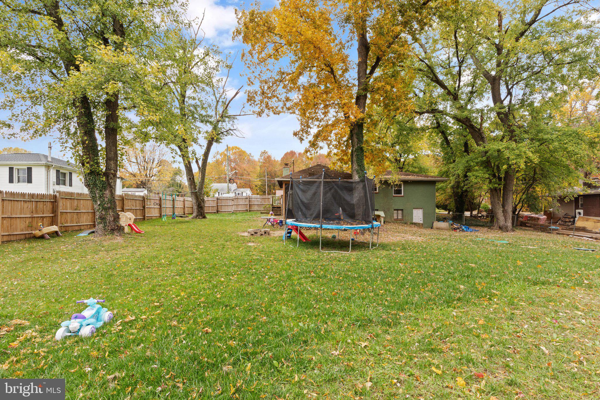 ROBIN HOOD MANOR - Residential