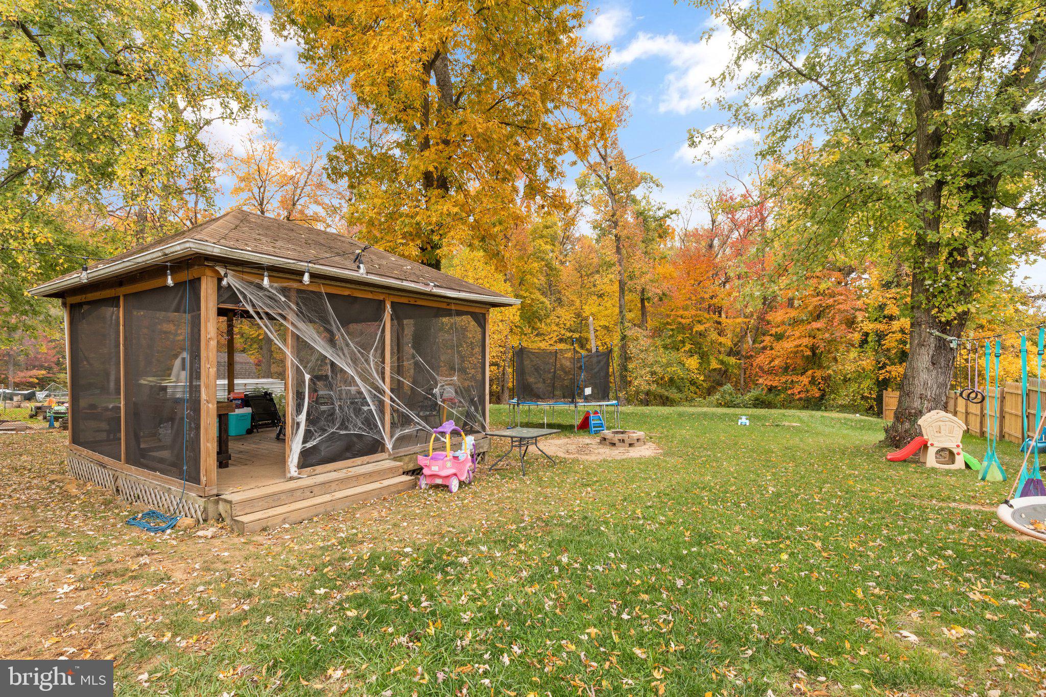 ROBIN HOOD MANOR - Residential