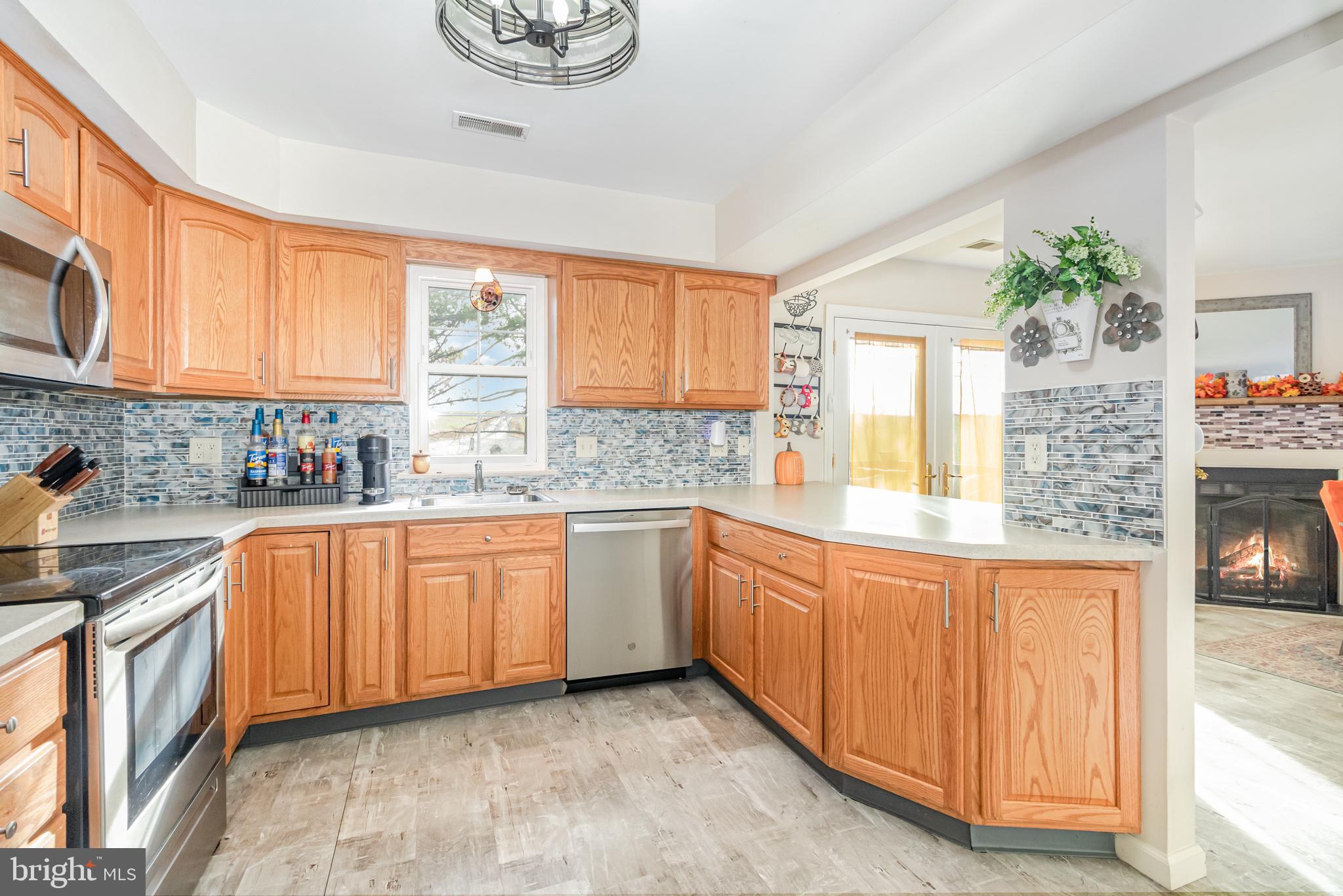 FOX KNOLL - Residential